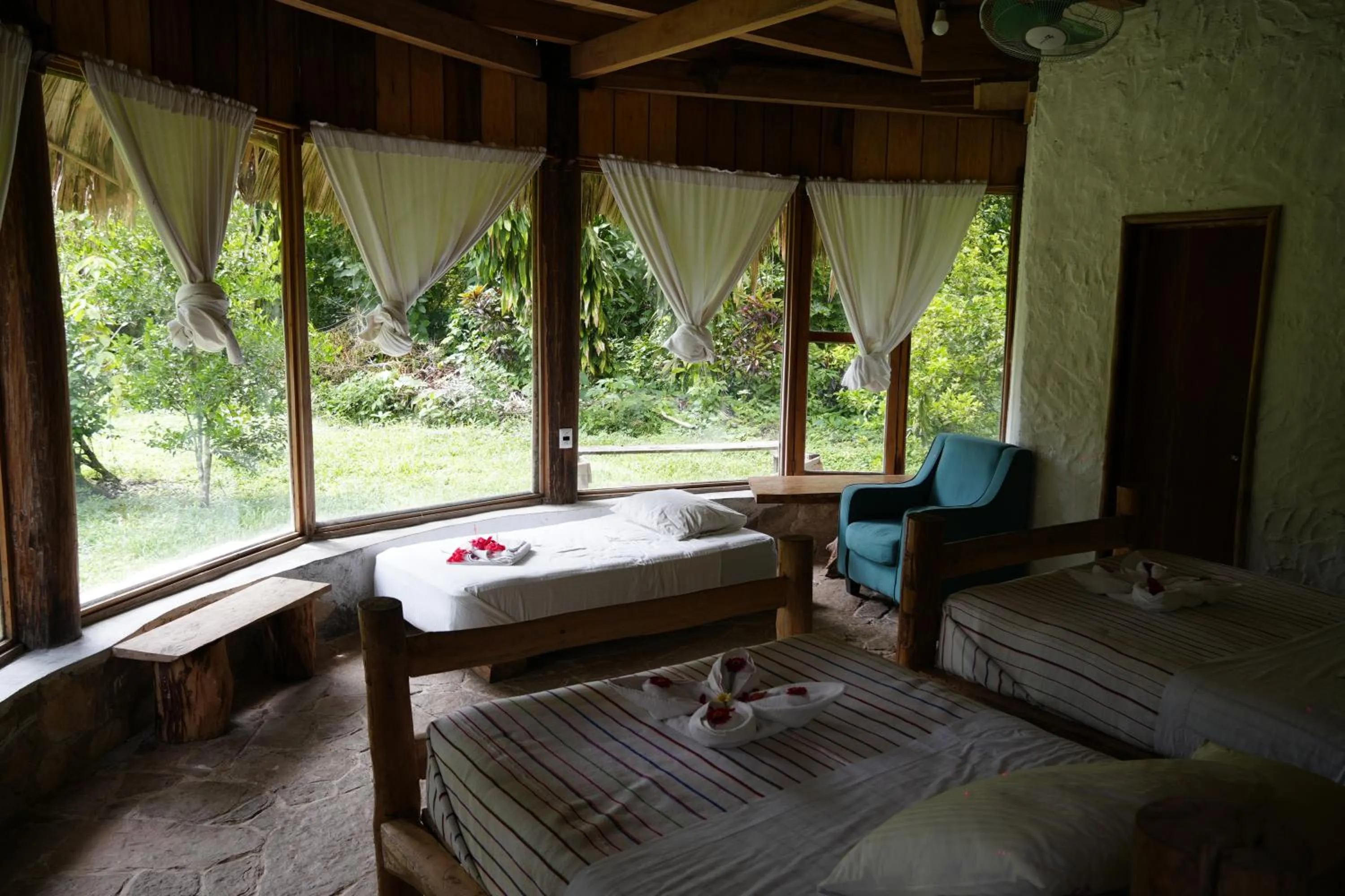 Bed in Eco Hotel Sak Nok