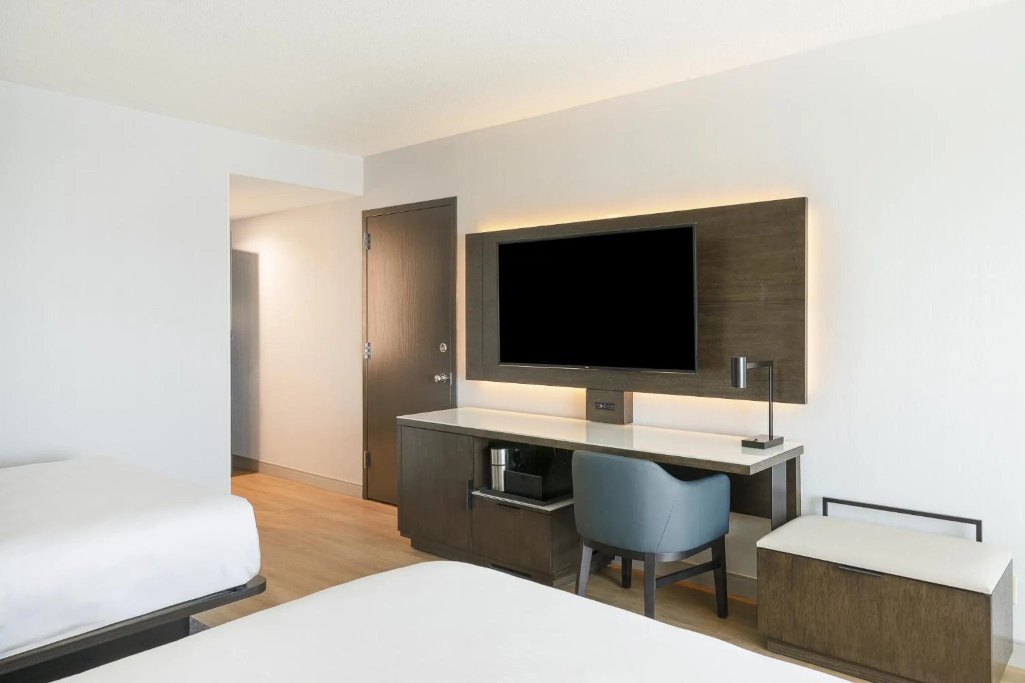 TV and multimedia, Bed in Rochester Marriott Mayo Clinic Area