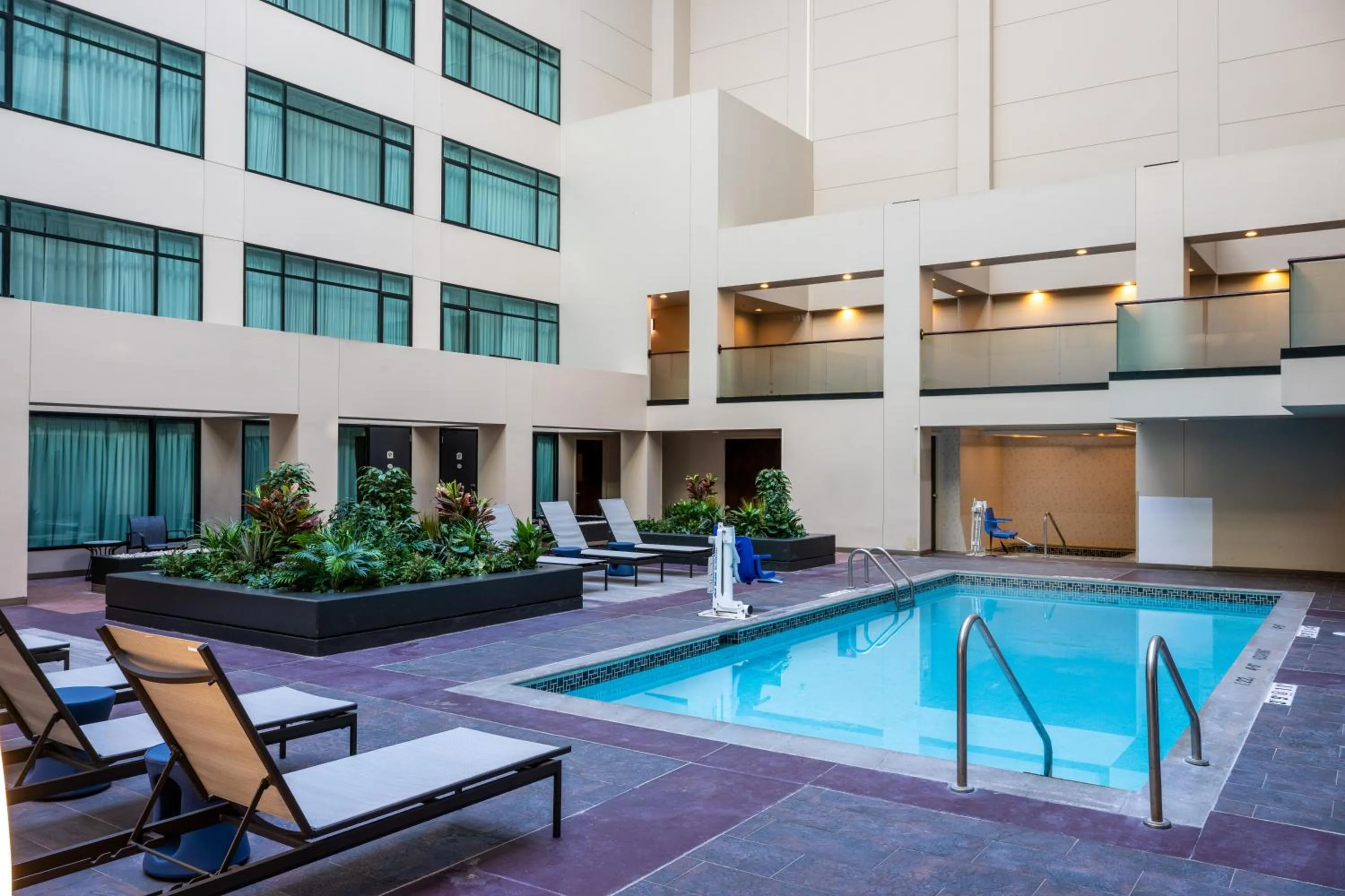Pool view in Rochester Marriott Mayo Clinic Area