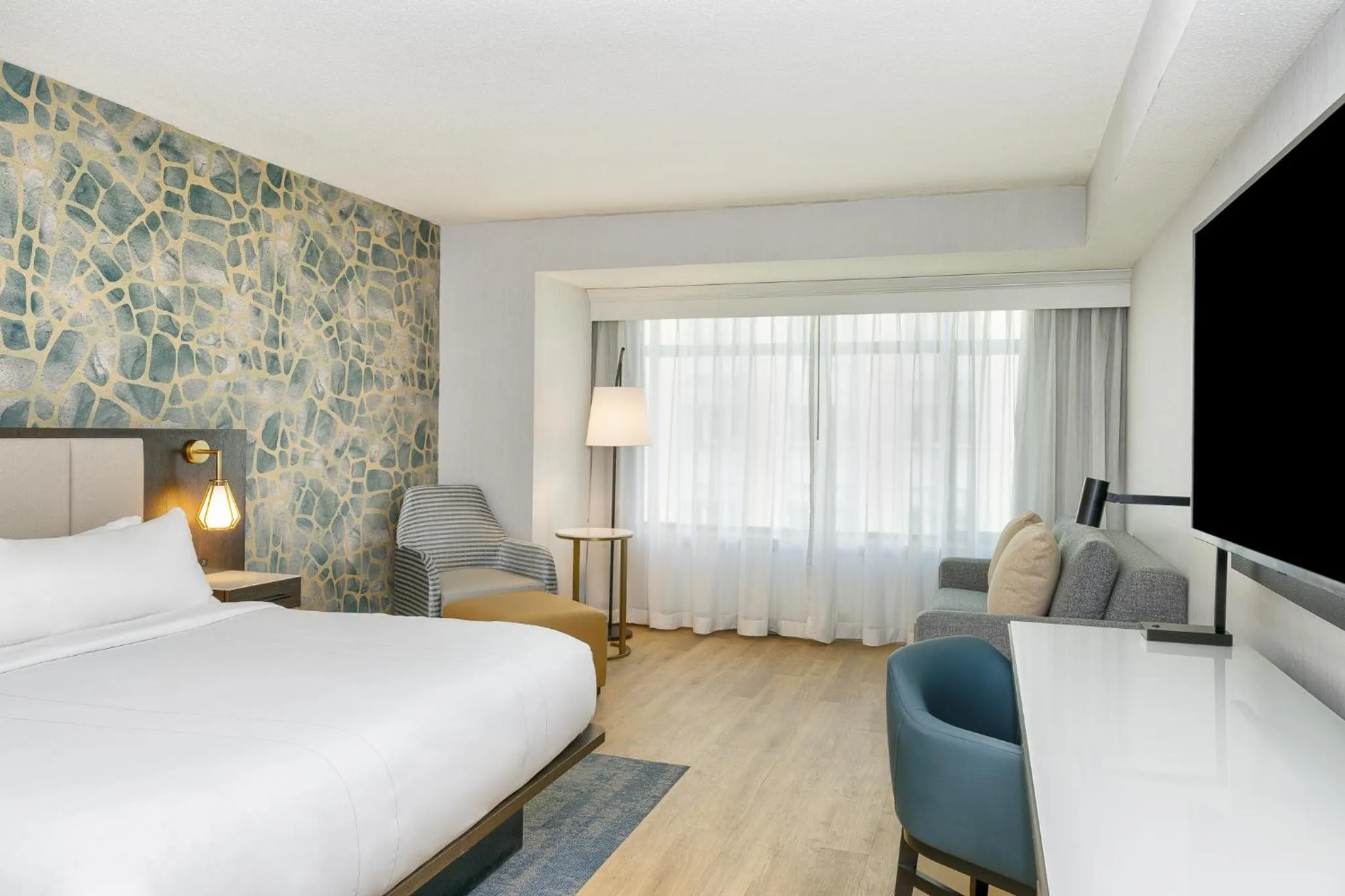 Bedroom, Bed in Rochester Marriott Mayo Clinic Area