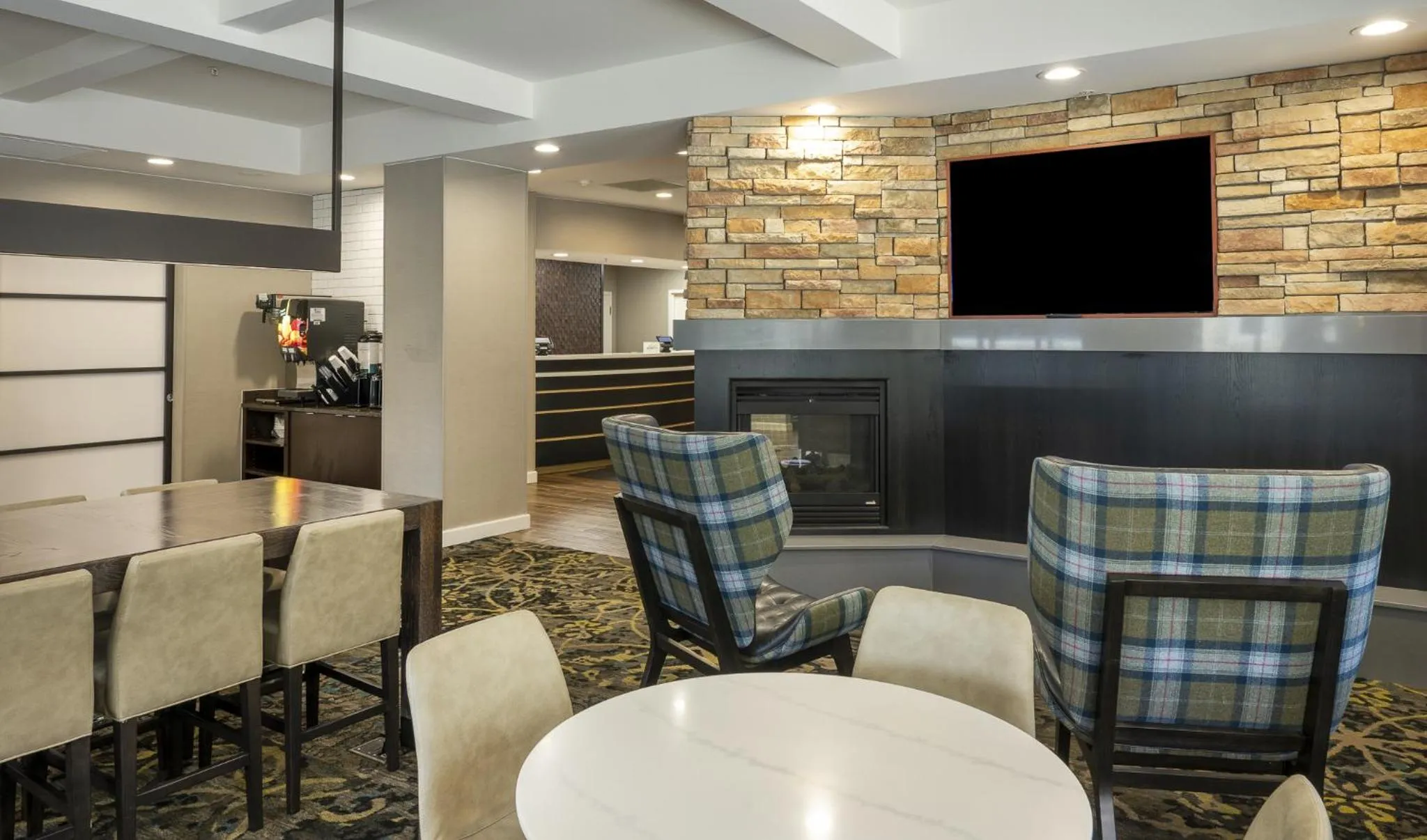 Communal lounge/ TV room in Residence Inn Rochester Mayo Clinic Area