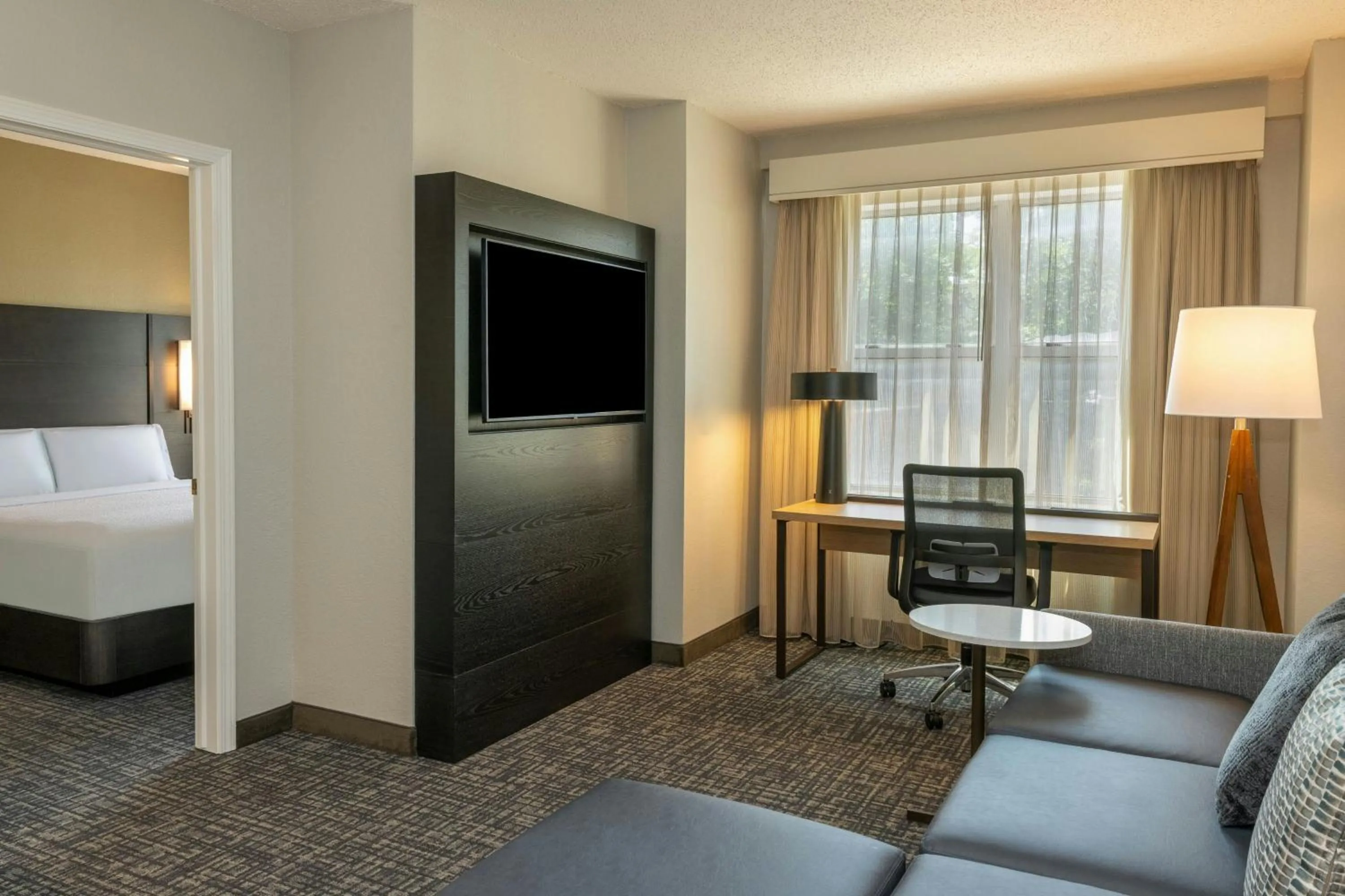 Living room, Bed in Residence Inn Rochester Mayo Clinic Area