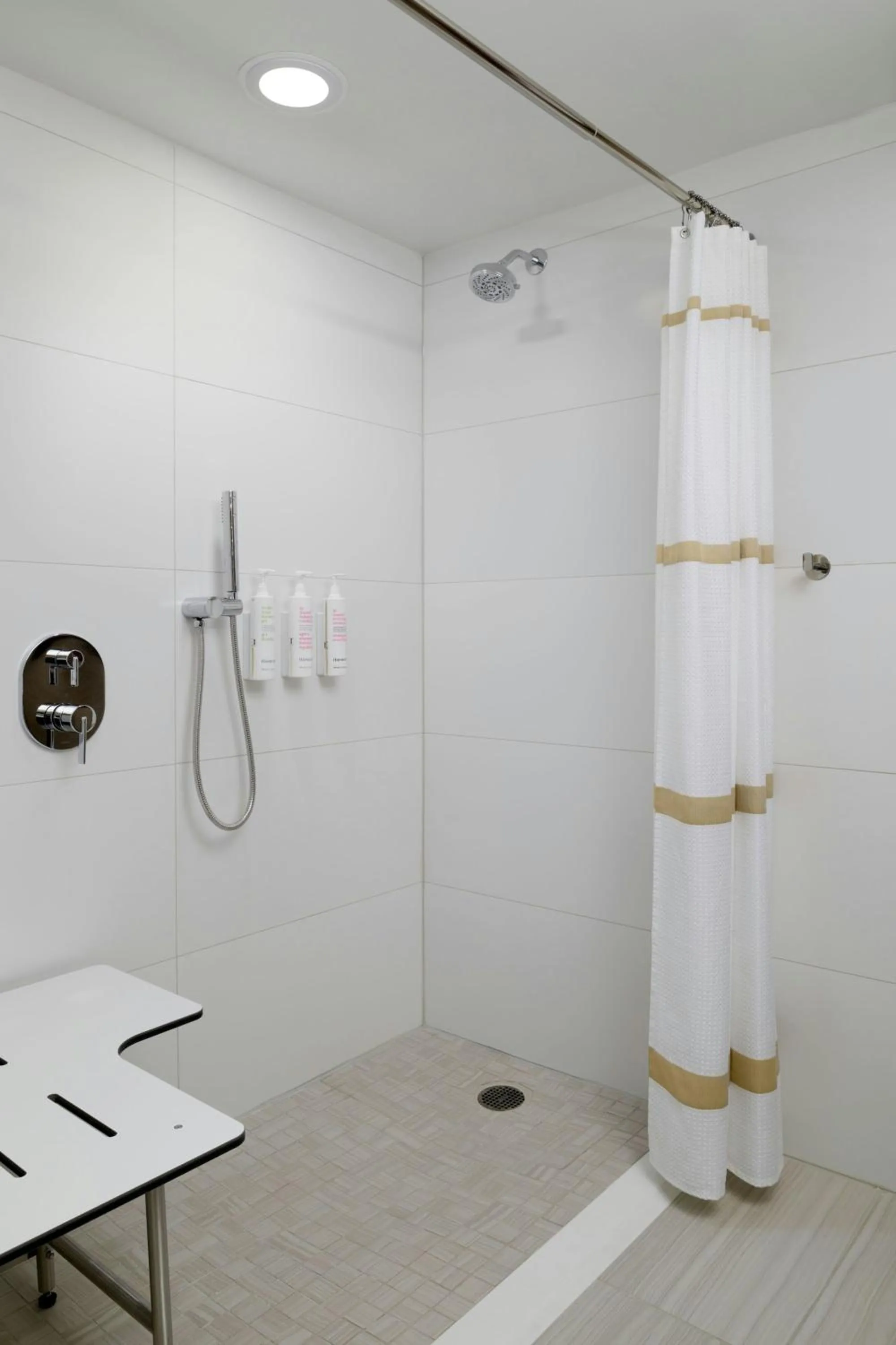 Bathroom in Sacramento Marriott Rancho Cordova