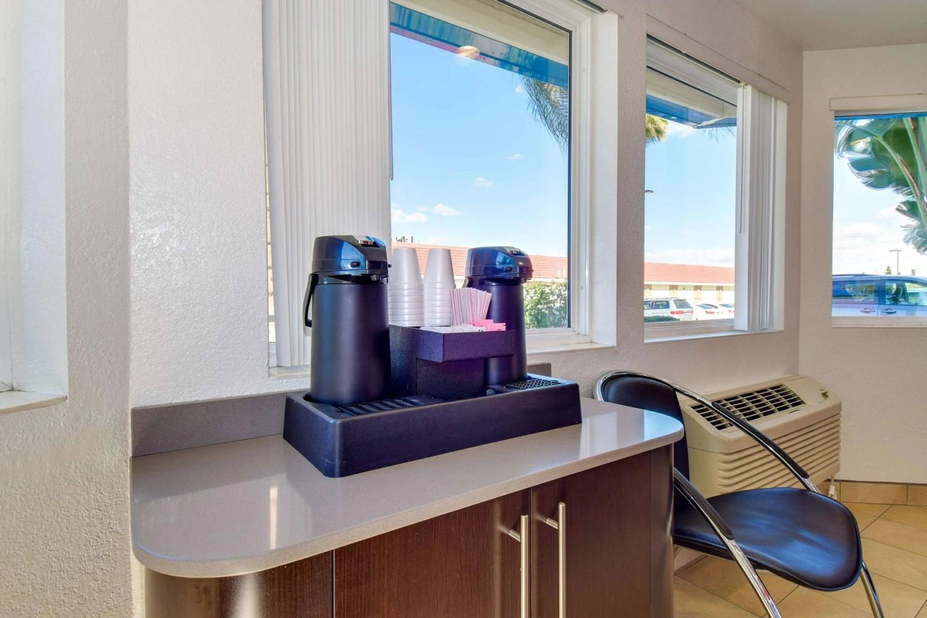 Lobby or reception in Motel 6-Riverside, CA - South