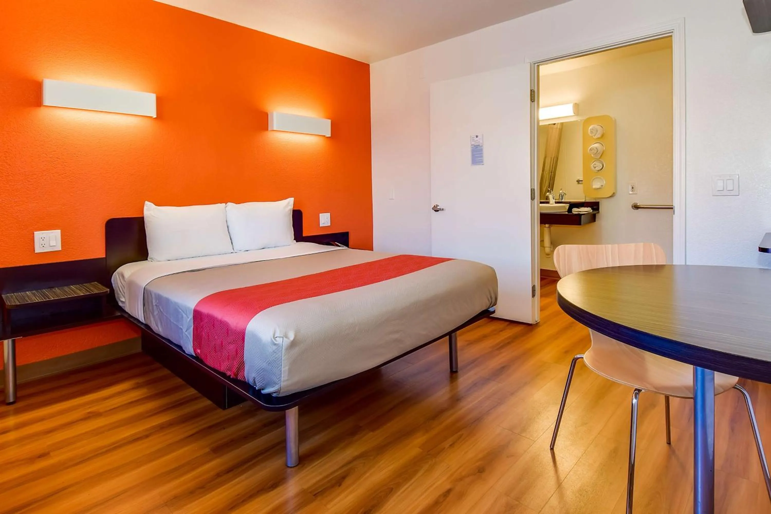 Bathroom, Bed in Motel 6-Riverside, CA - South