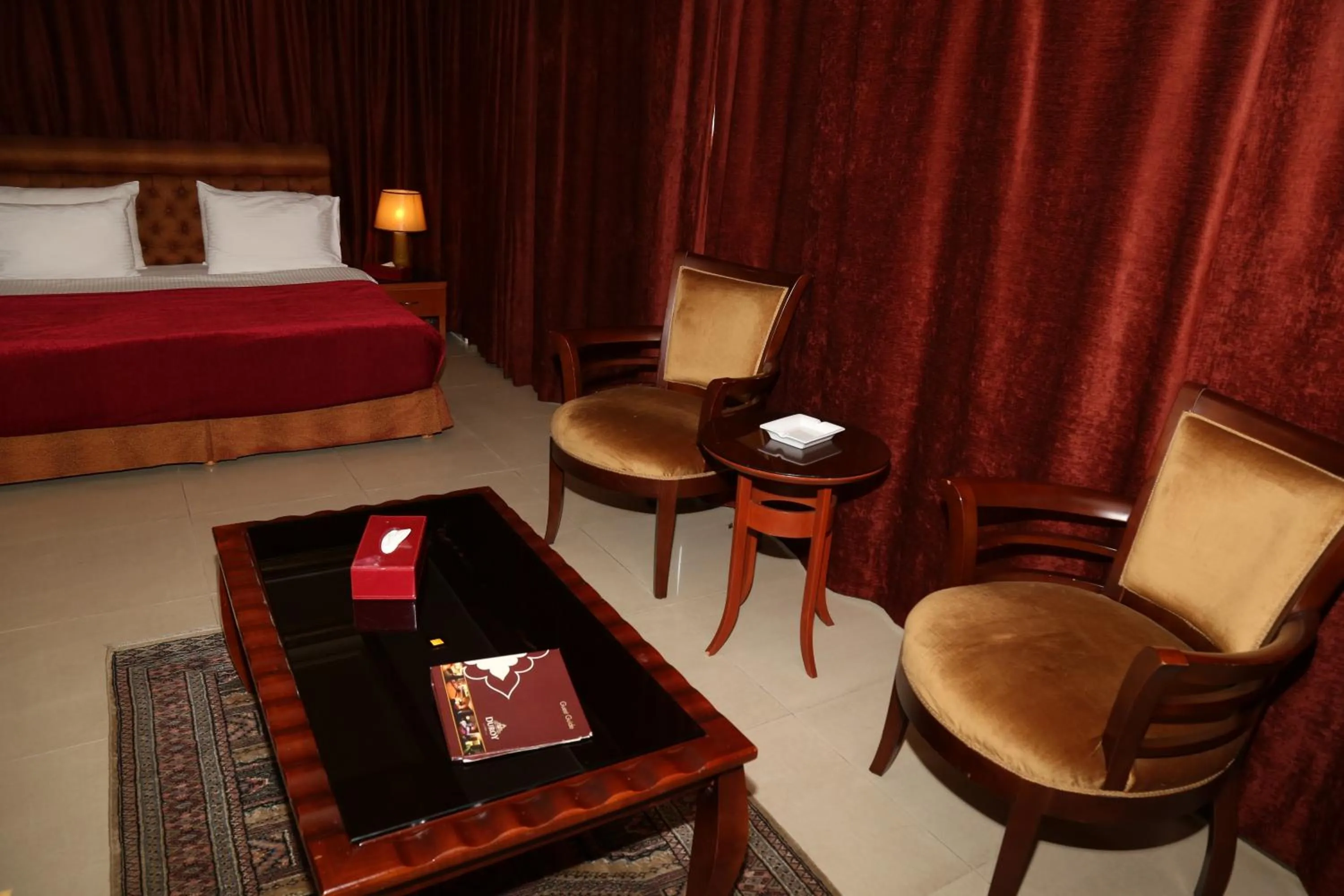 Living room in Duroy Hotel