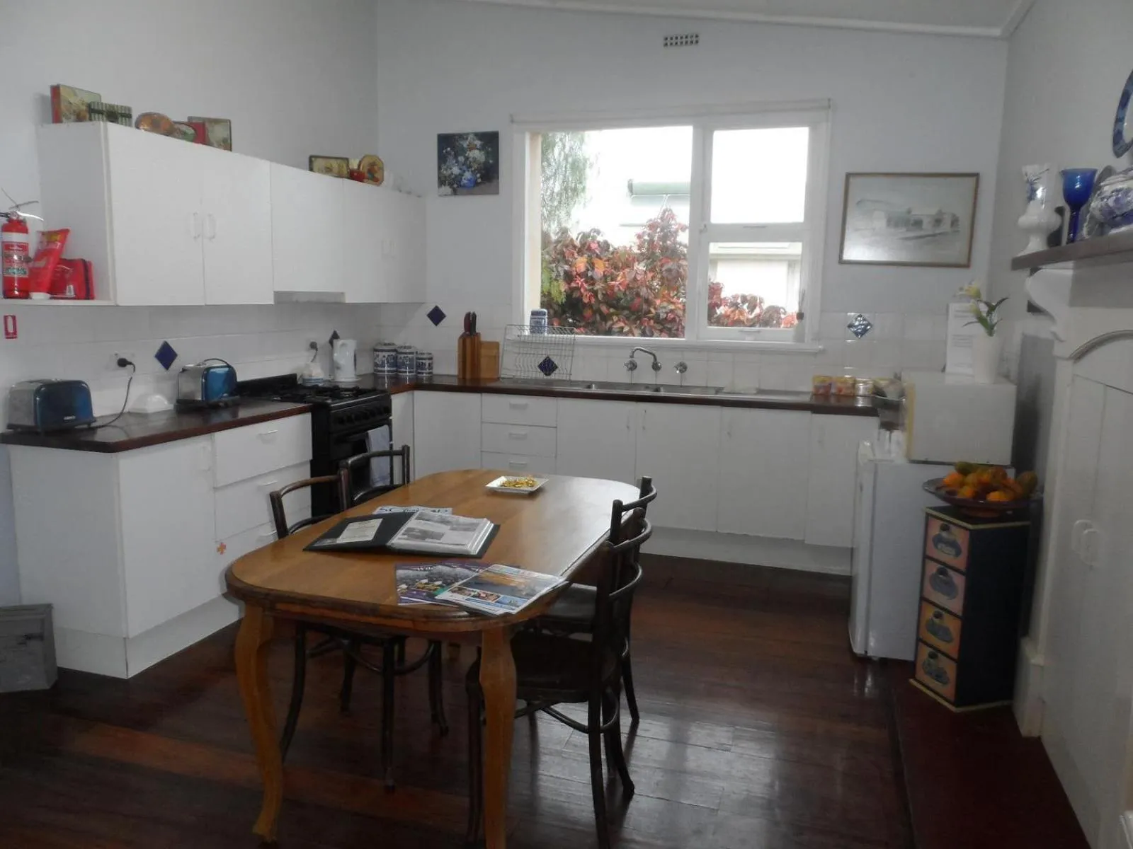 Communal kitchen in Weelaway On Gregory