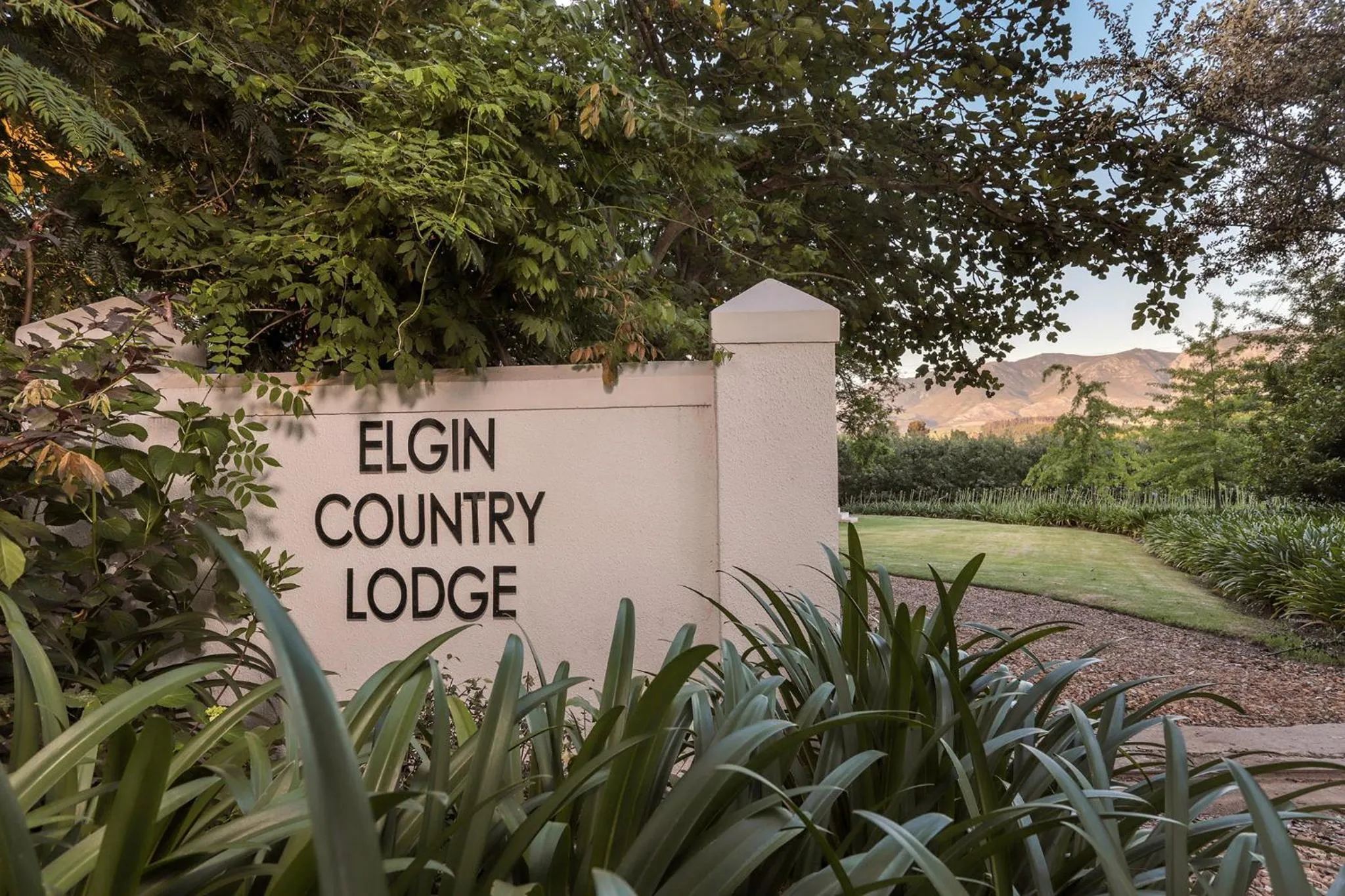 Property logo or sign in Elgin Country Lodge