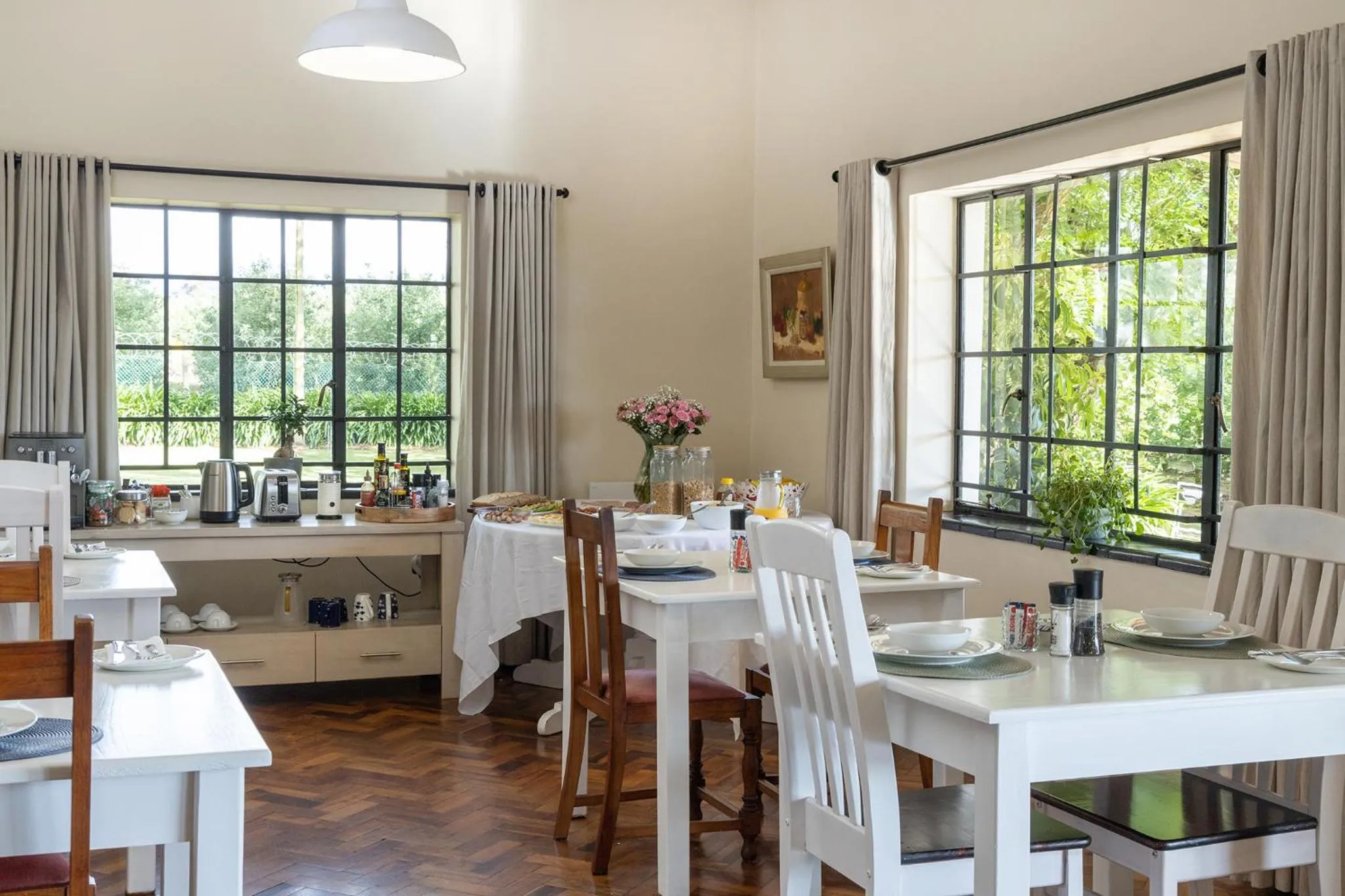 Dining area in Elgin Country Lodge