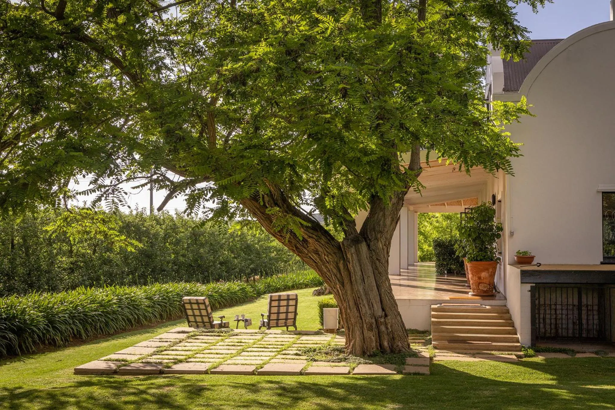 Garden view in Elgin Country Lodge