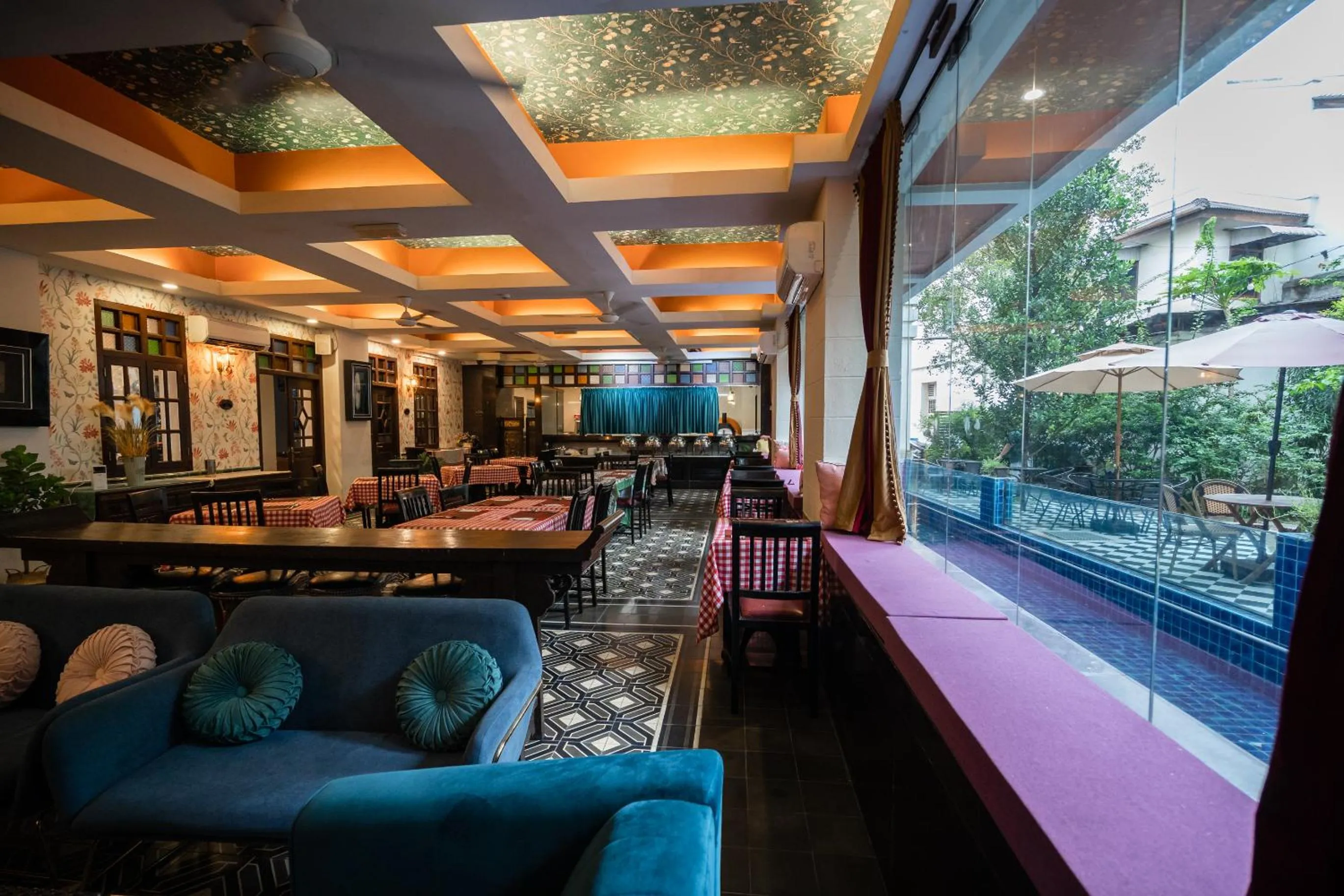 Restaurant/places to eat in Hotel Penaga