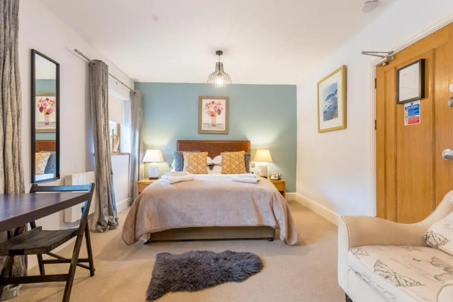 Photo of the whole room in The Gower Hotel