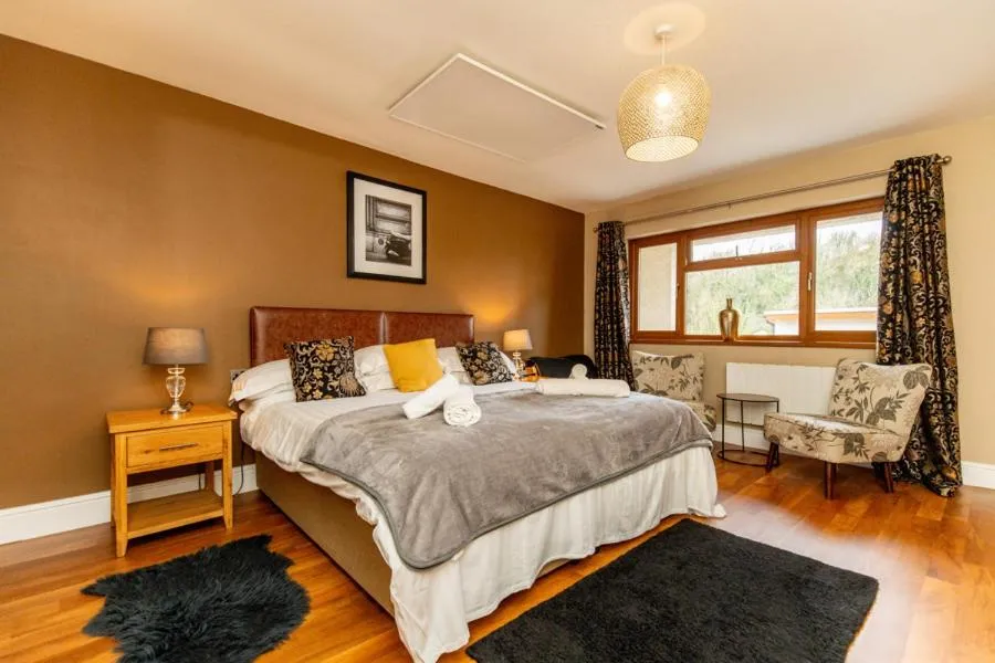 Photo of the whole room in The Gower Hotel