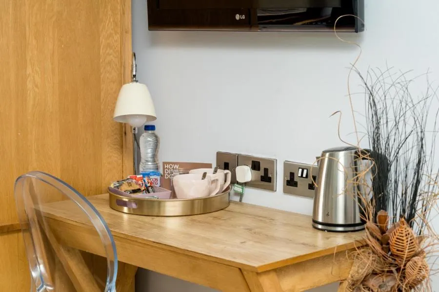 Coffee/tea facilities in The Gower Hotel