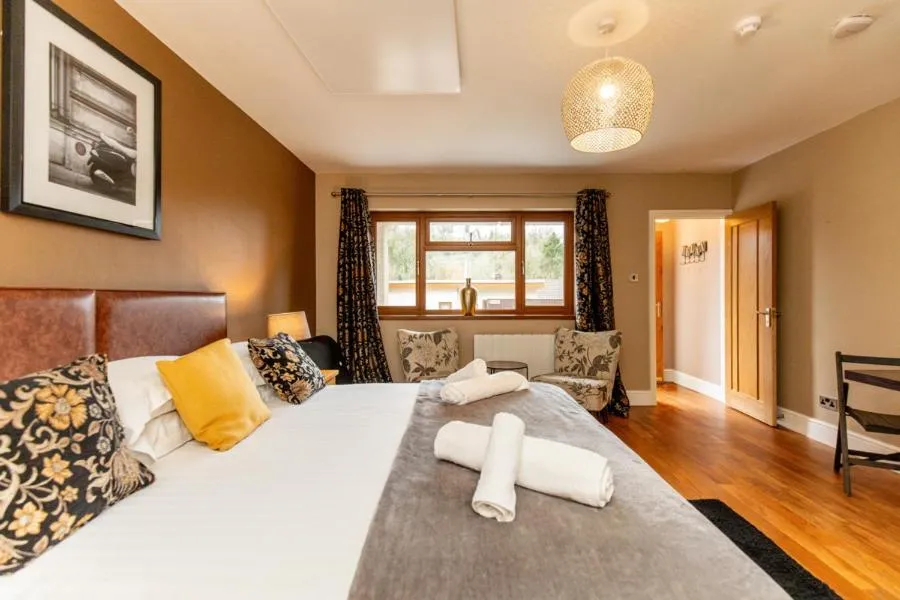 Photo of the whole room in The Gower Hotel