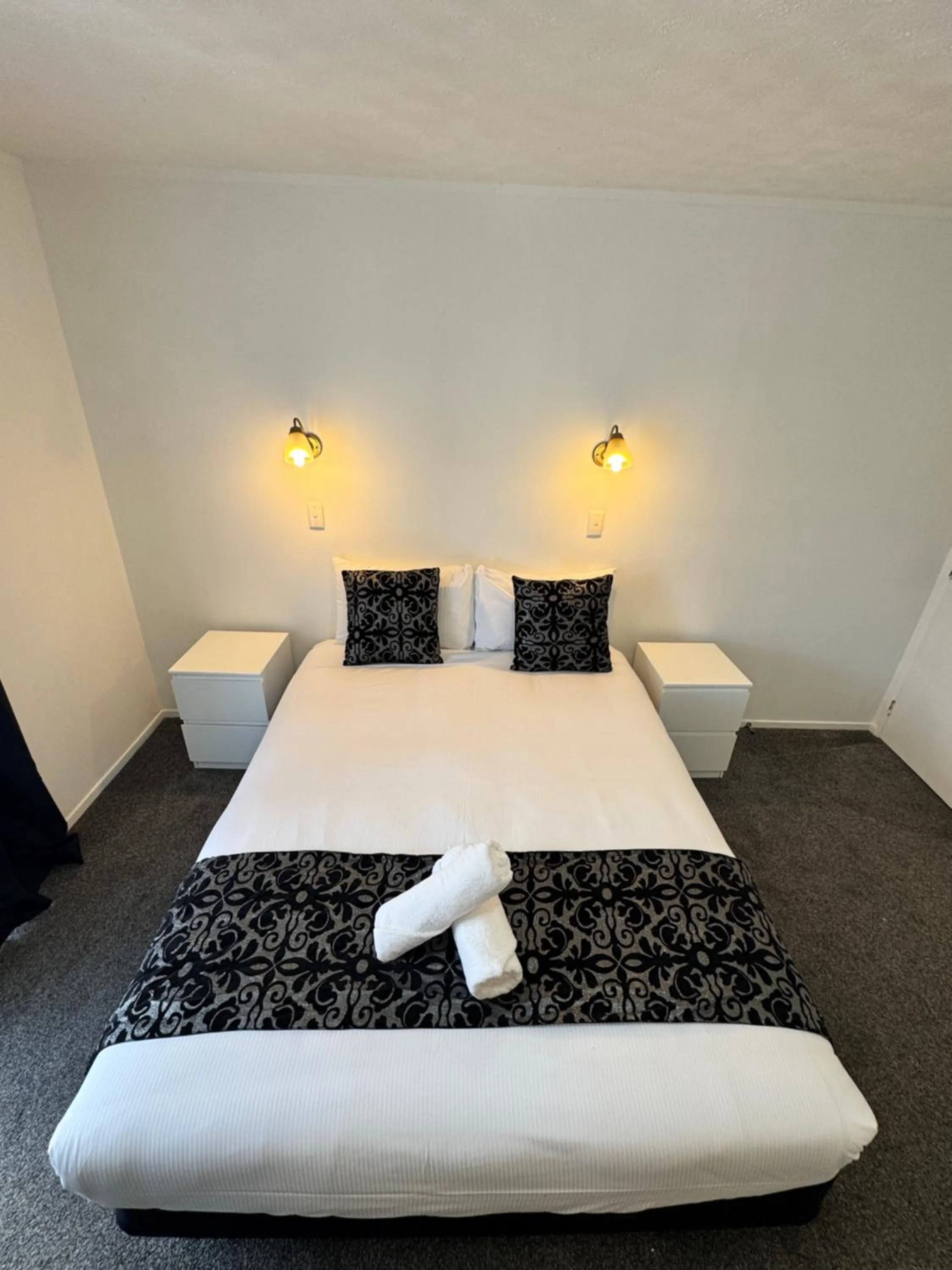 Bed in Chelmswood Motel Taupo