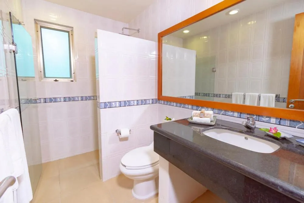 Shower in Riviera Maya Suites