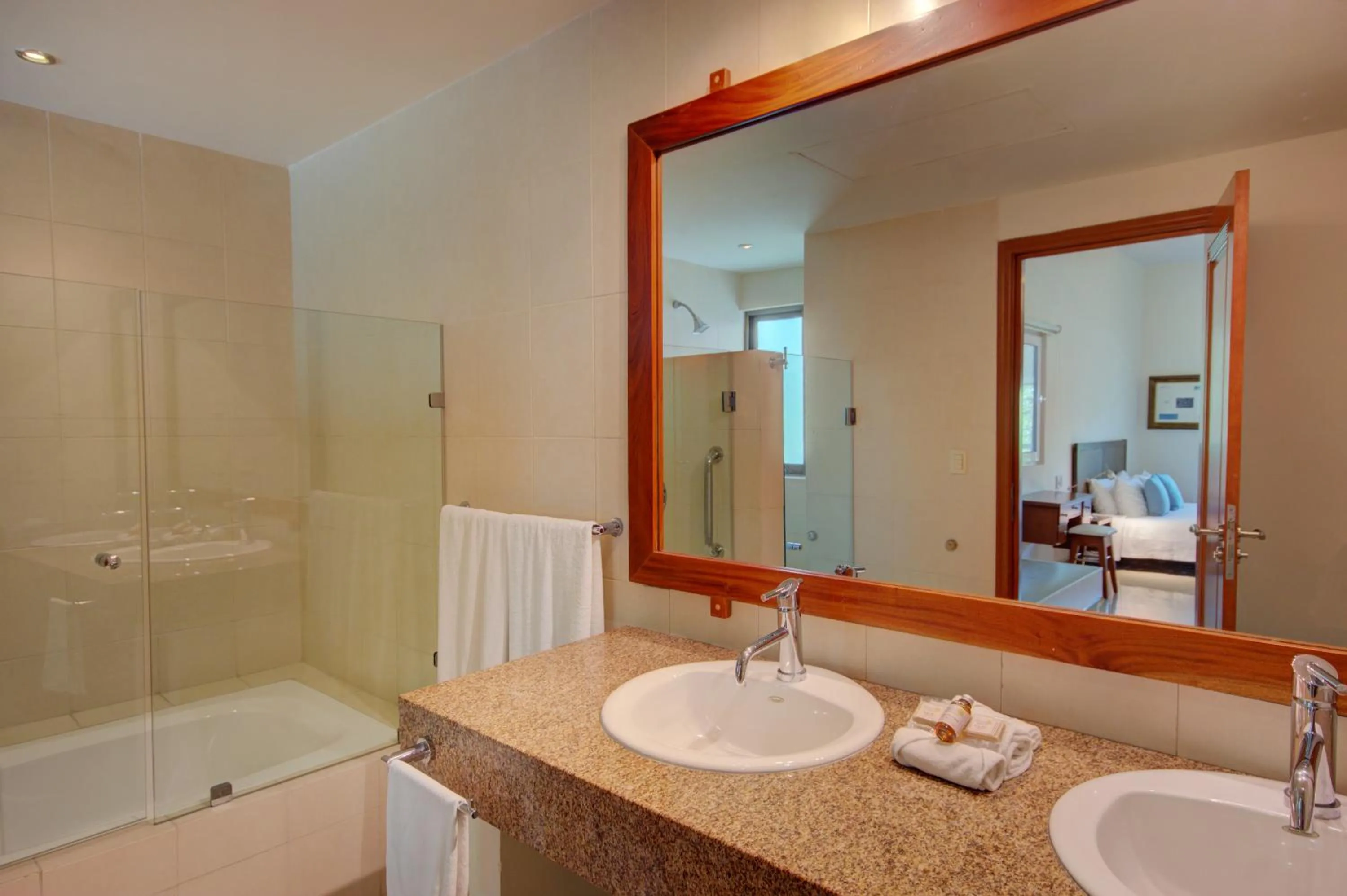 Shower in Riviera Maya Suites