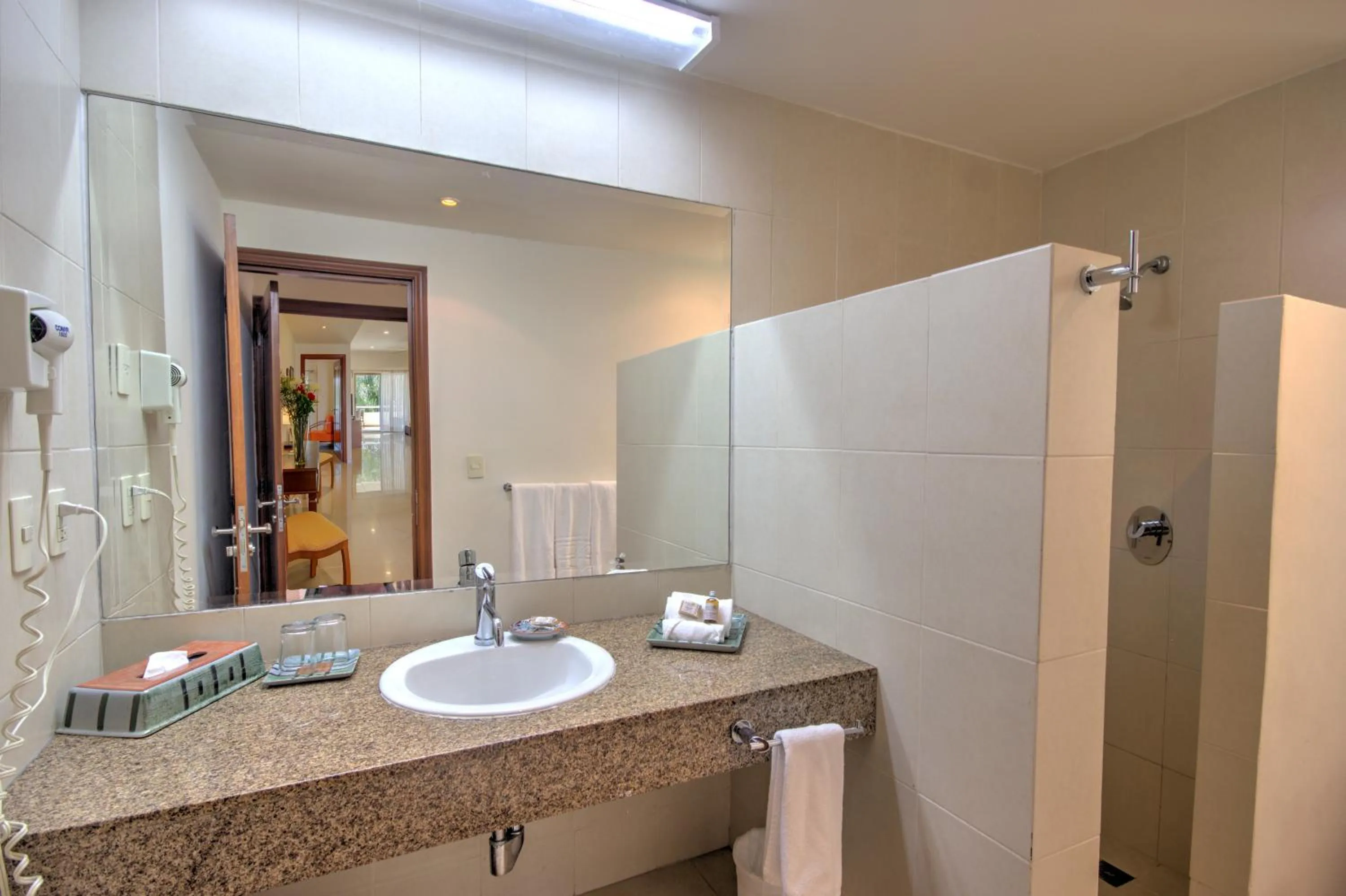 Shower in Riviera Maya Suites