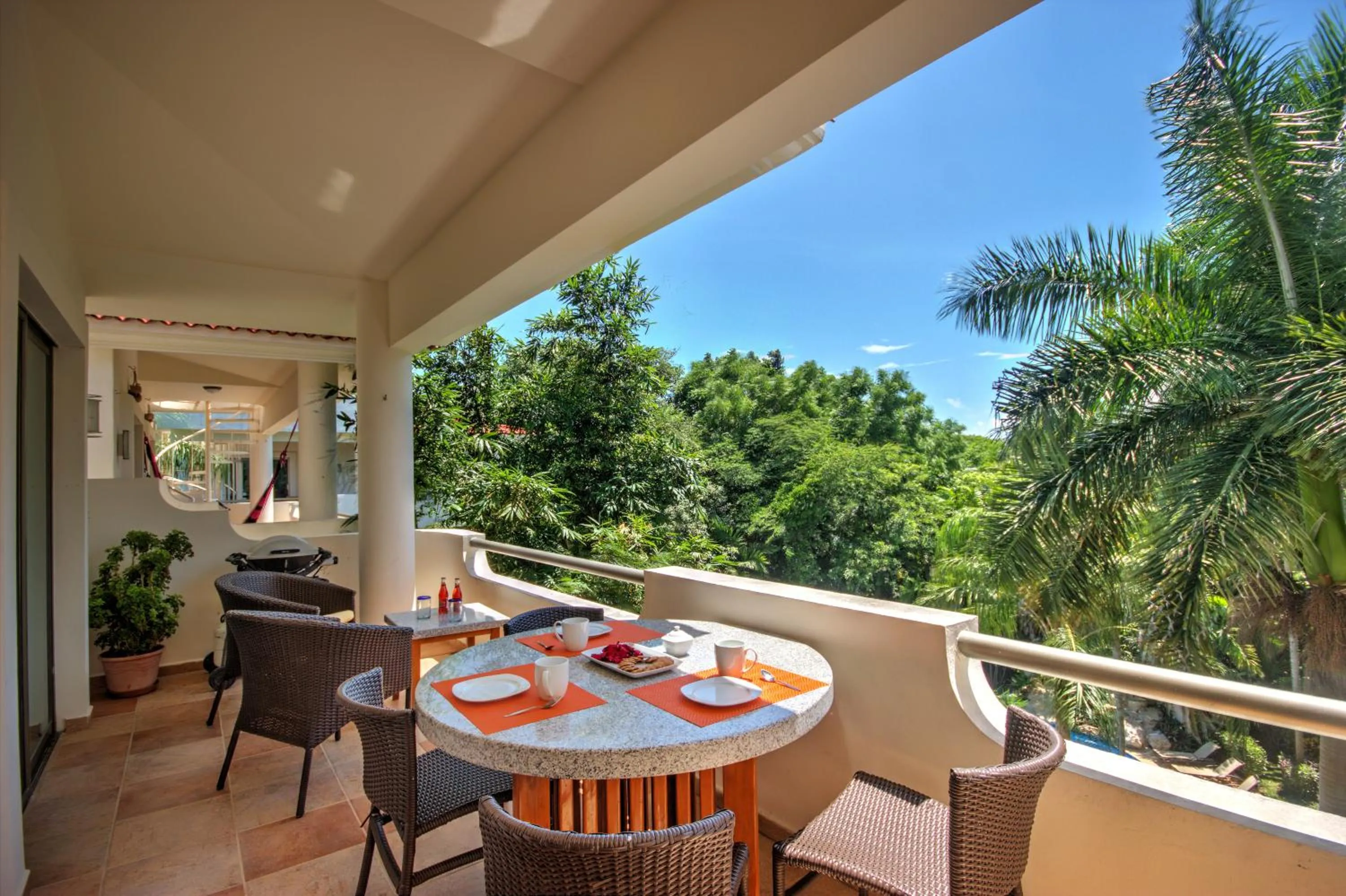 Spring in Riviera Maya Suites