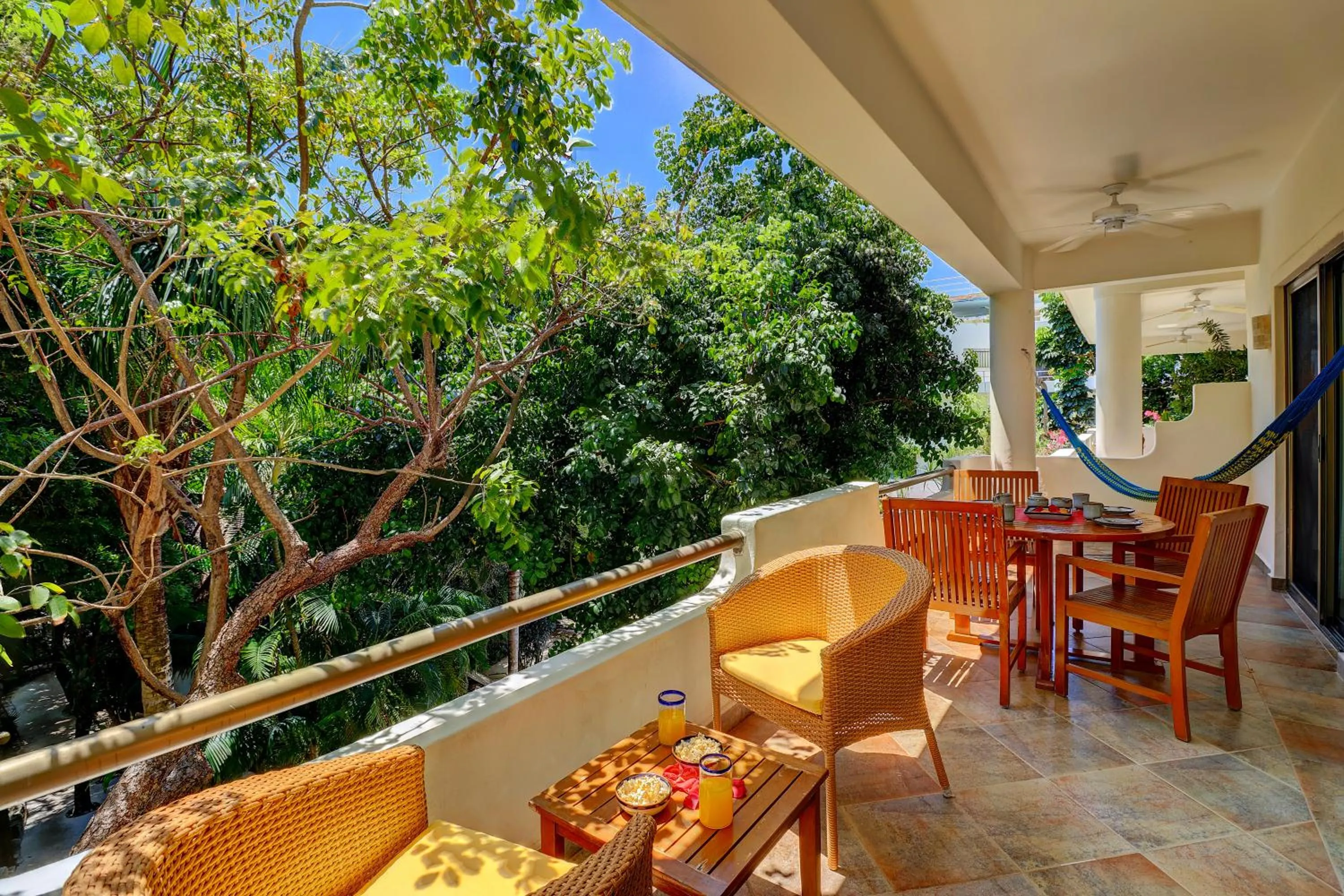 Spring in Riviera Maya Suites