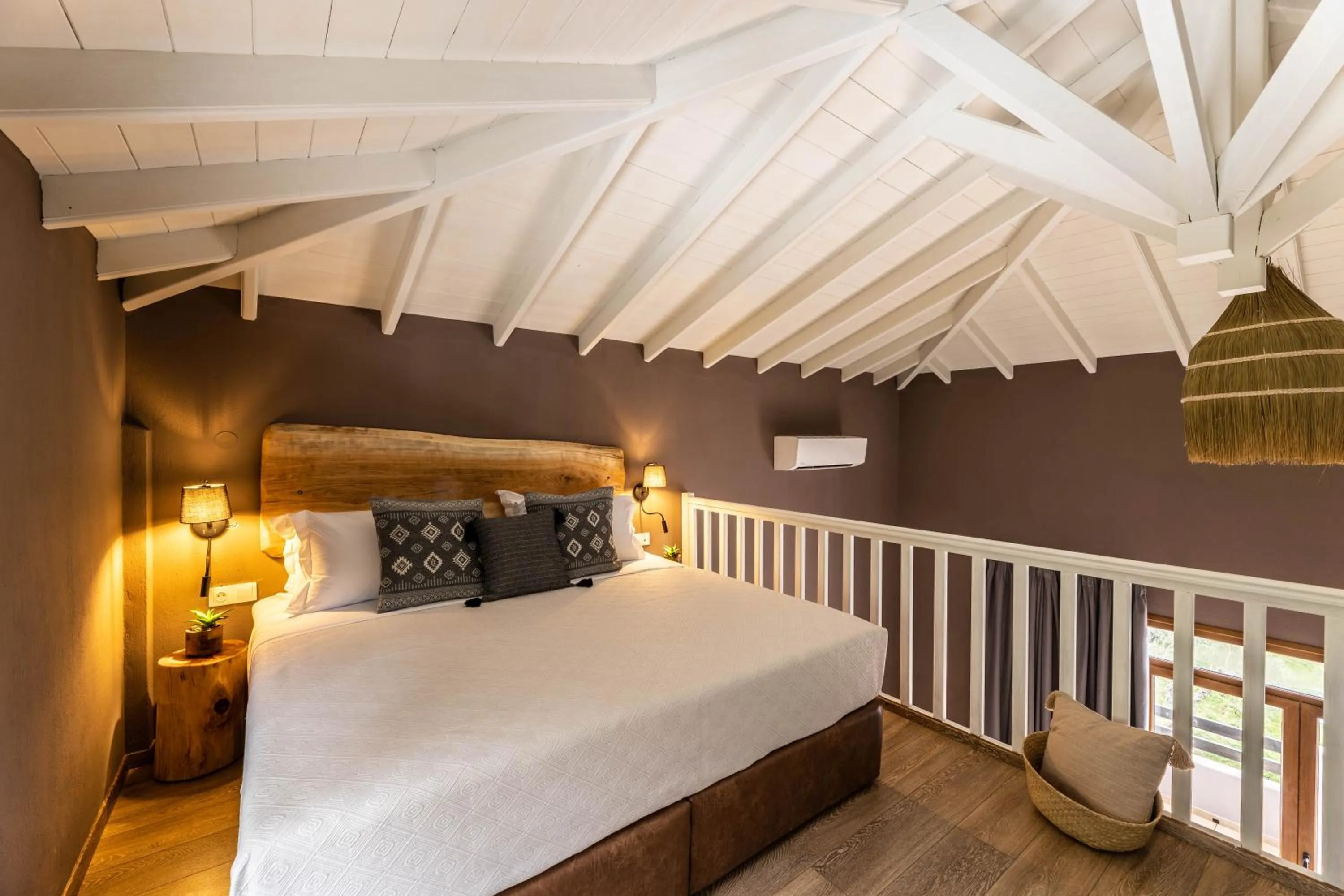 Bedroom, Bed in Skiathos Avaton Suites & Villas, Philian Hotels and Resorts