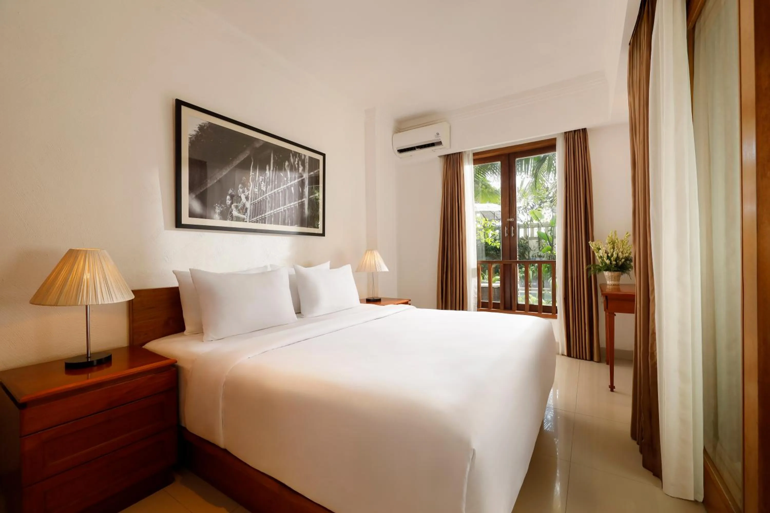 Bed in Sara Residence by Nakula