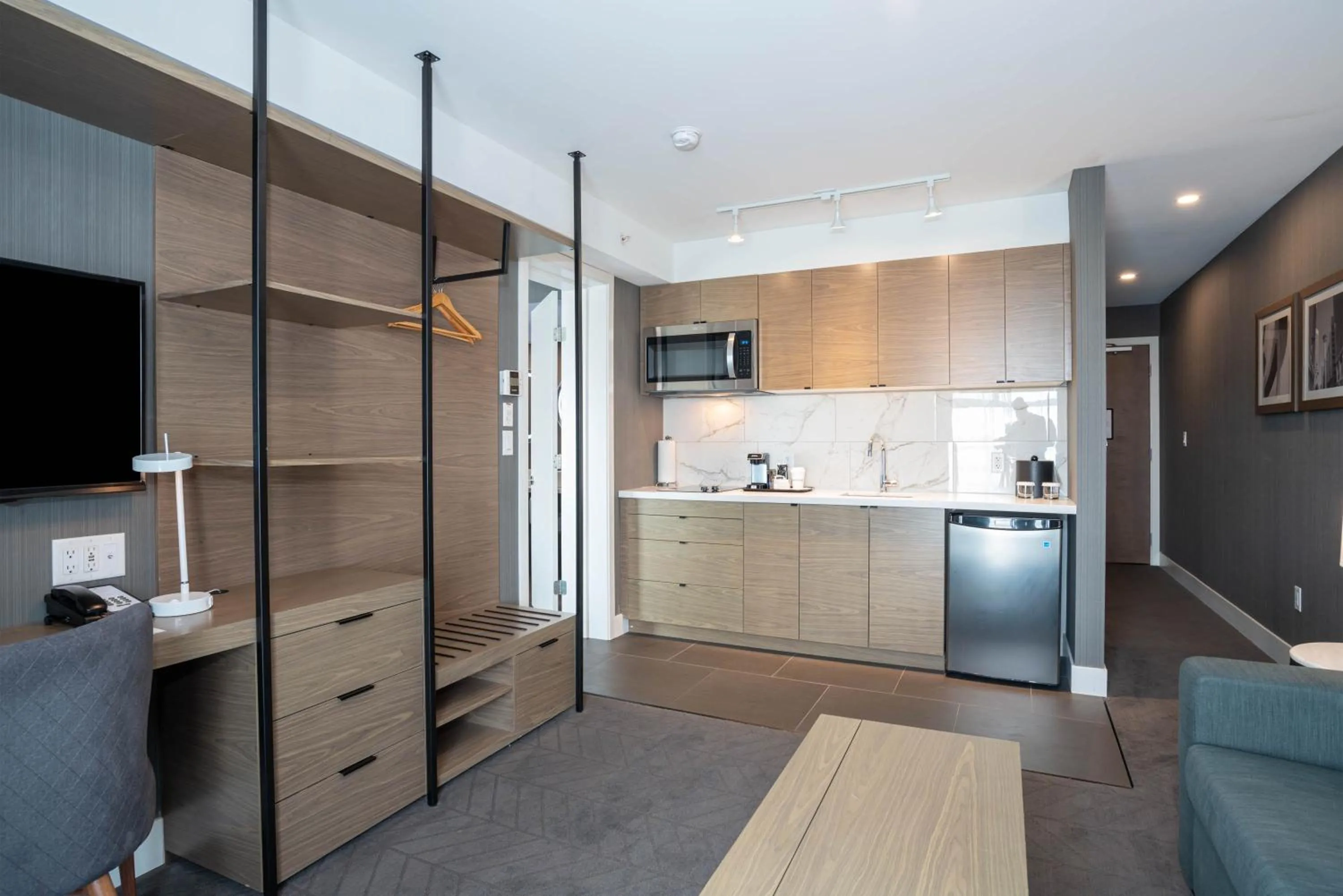 Photo of the whole room in Sandman Signature Calgary Airport Hotel