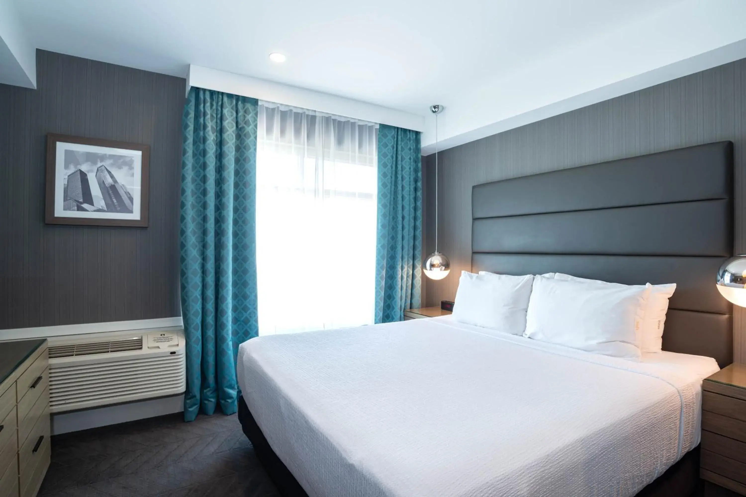 Signature Suite, 1 King Bed, Sofa Bed, Kitchenette in Sandman Signature Calgary Airport Hotel Signature Suite, 1 King Bed, Sofa Bed, Kitchenette in Sandman Signature Calgary Airport Hotel