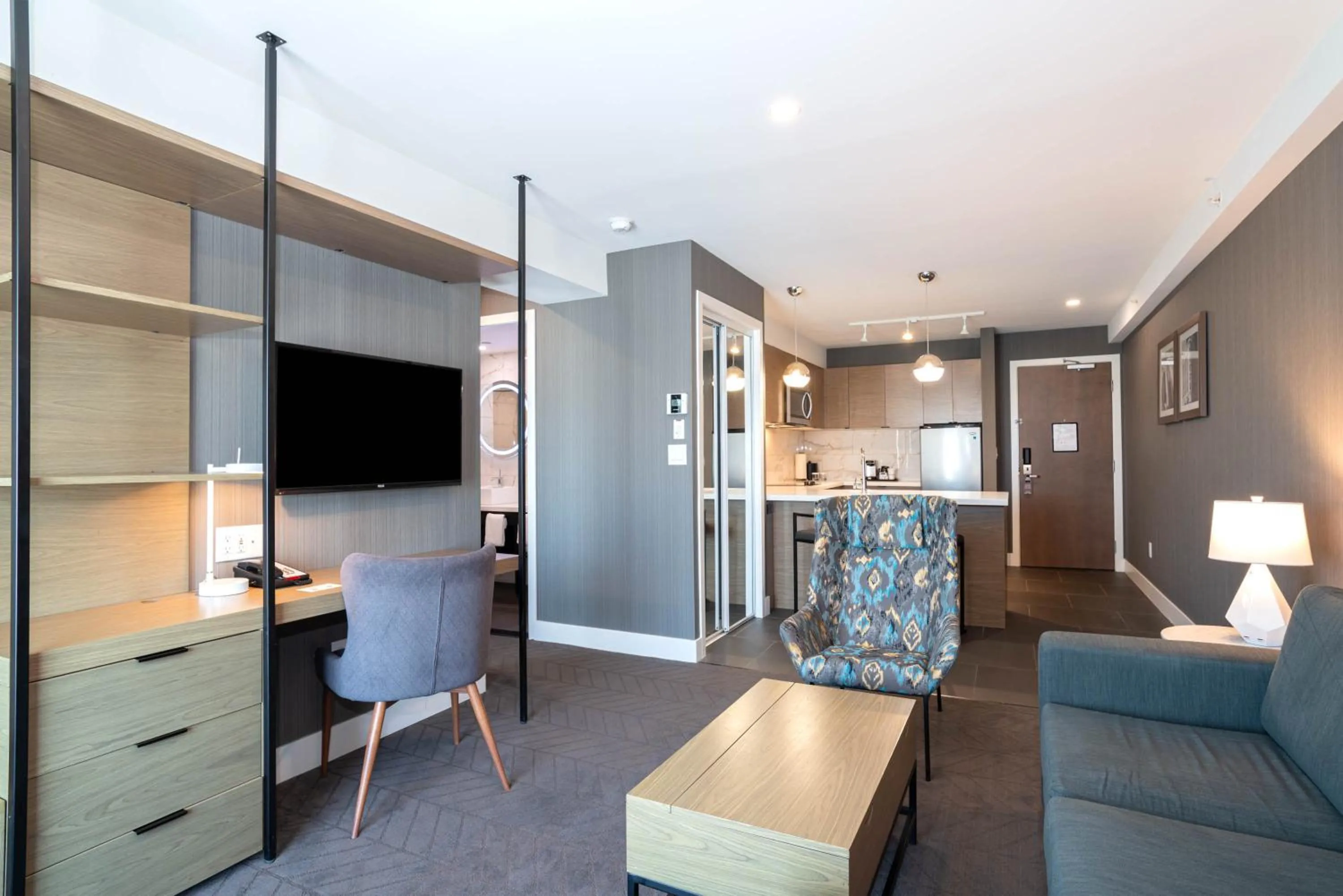 Photo of the whole room in Sandman Signature Calgary Airport Hotel