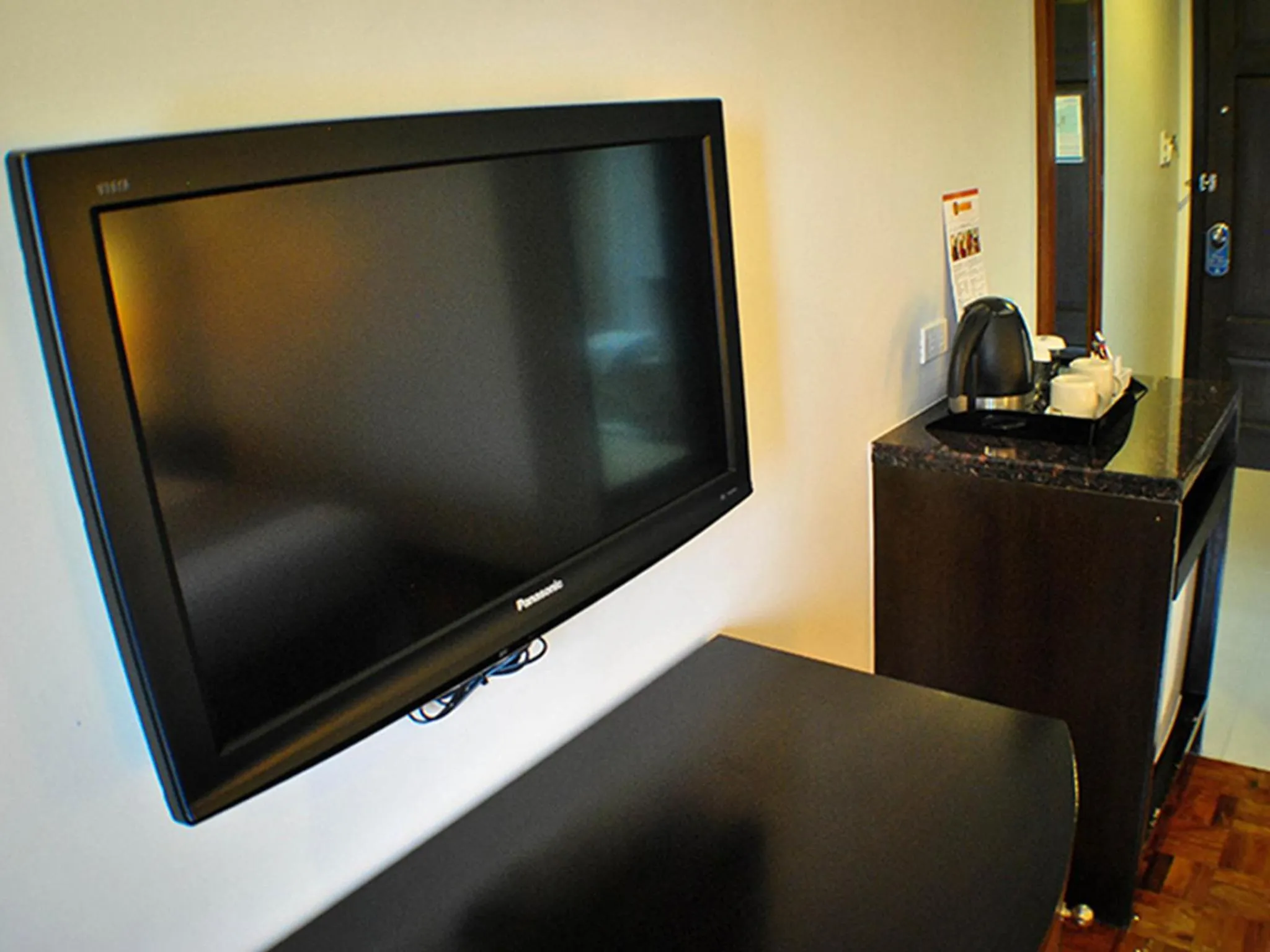 TV and multimedia in Fersal Hotel Neptune Makati