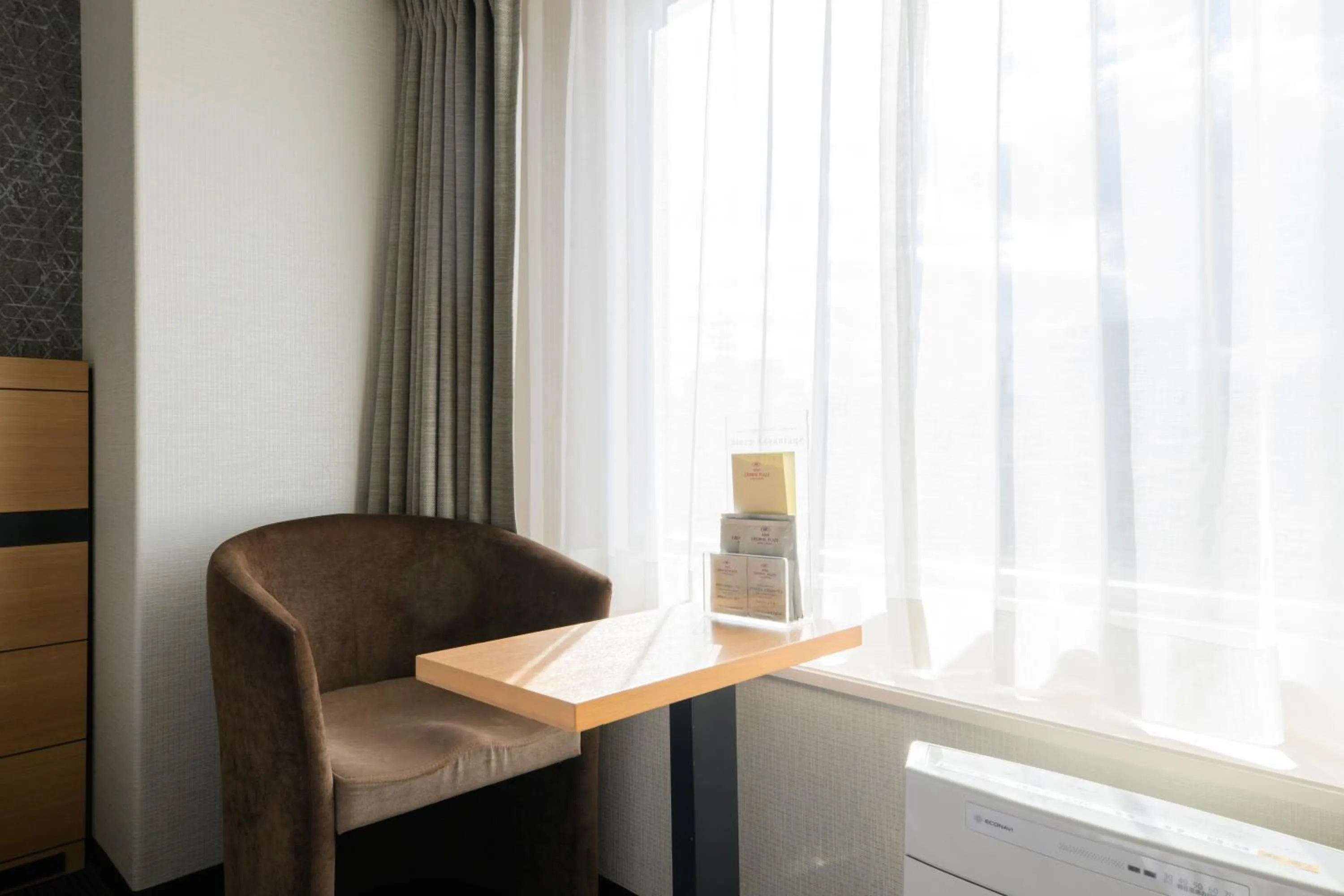 Photo of the whole room in ANA Crowne Plaza Sapporo by IHG