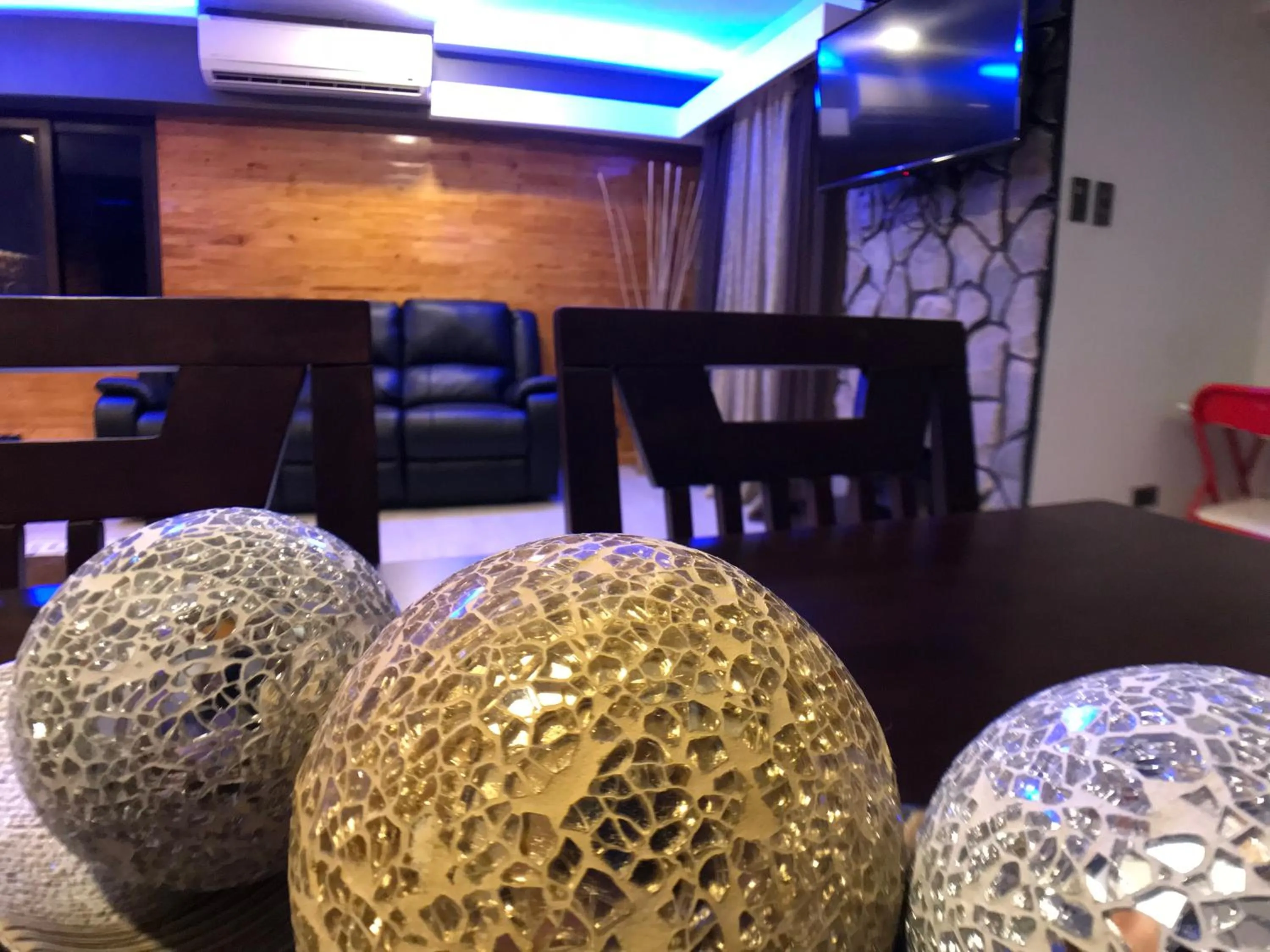 CLOCKWORKORANGE Luxury Suites