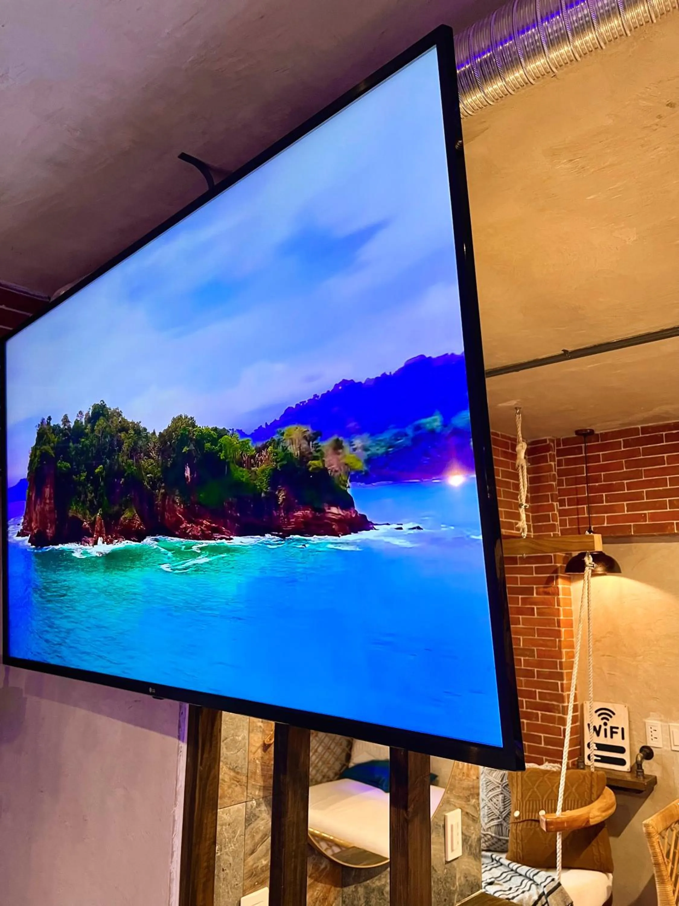 CLOCKWORKORANGE Luxury Suites