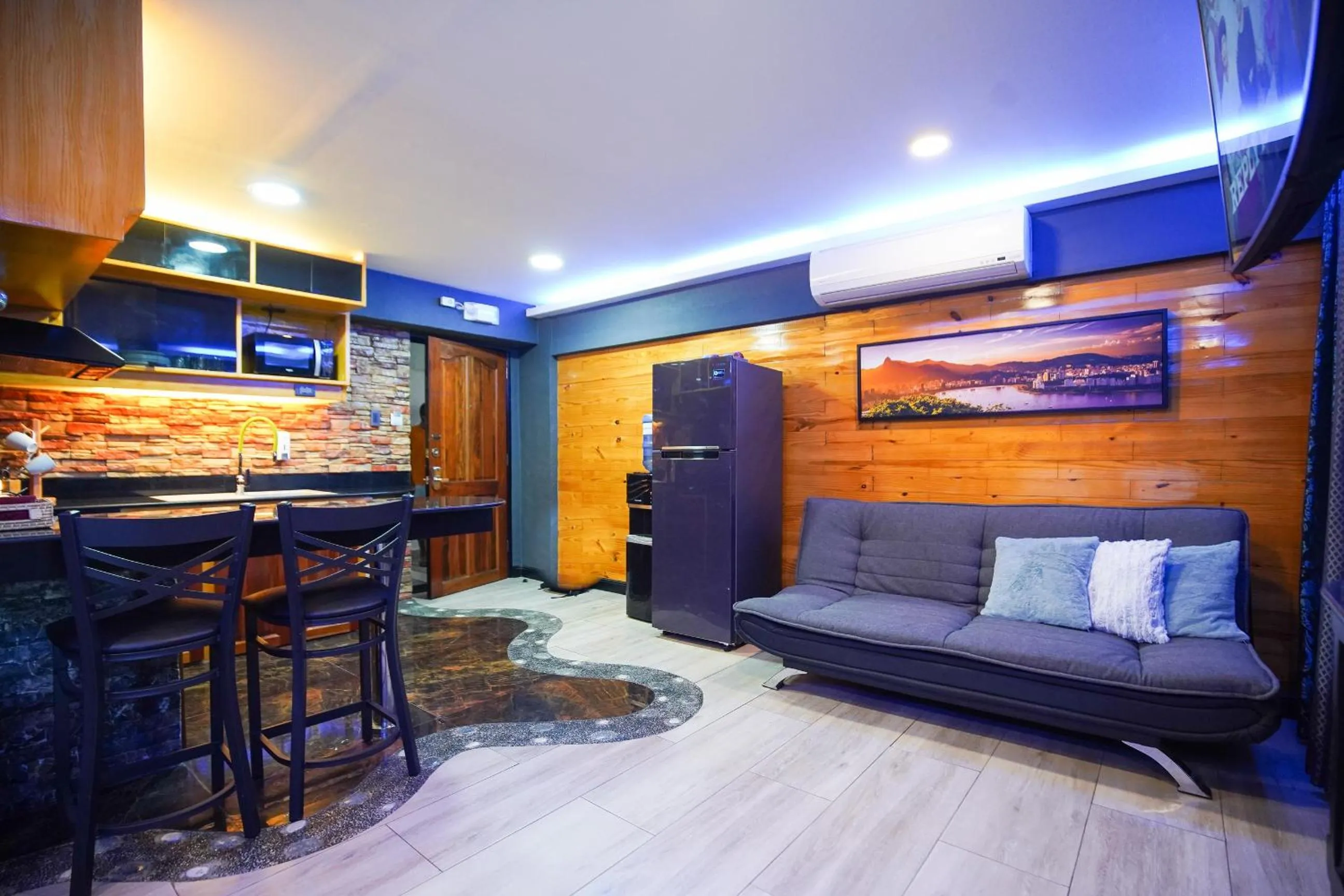 CLOCKWORKORANGE Luxury Suites