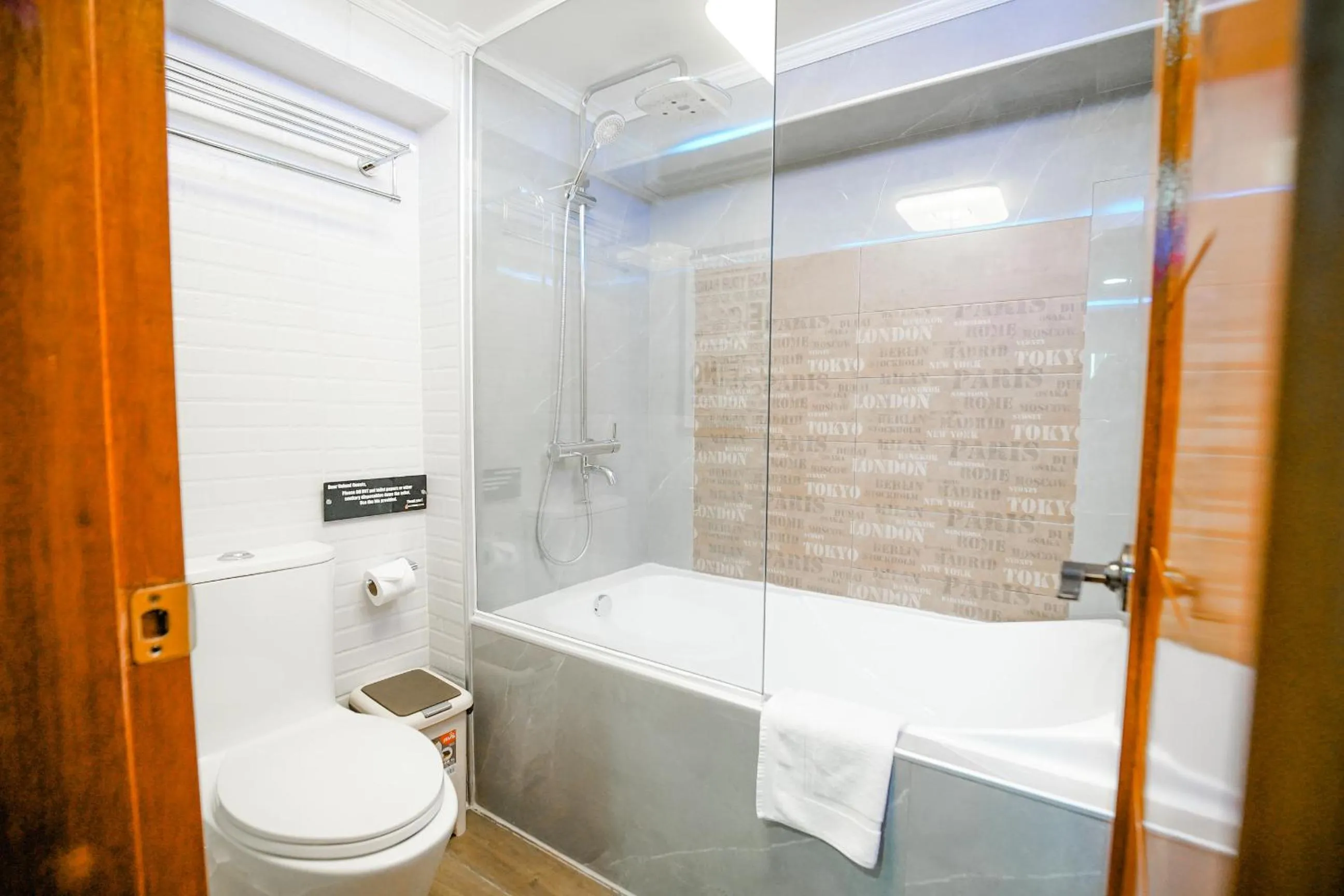 CLOCKWORKORANGE Luxury Suites