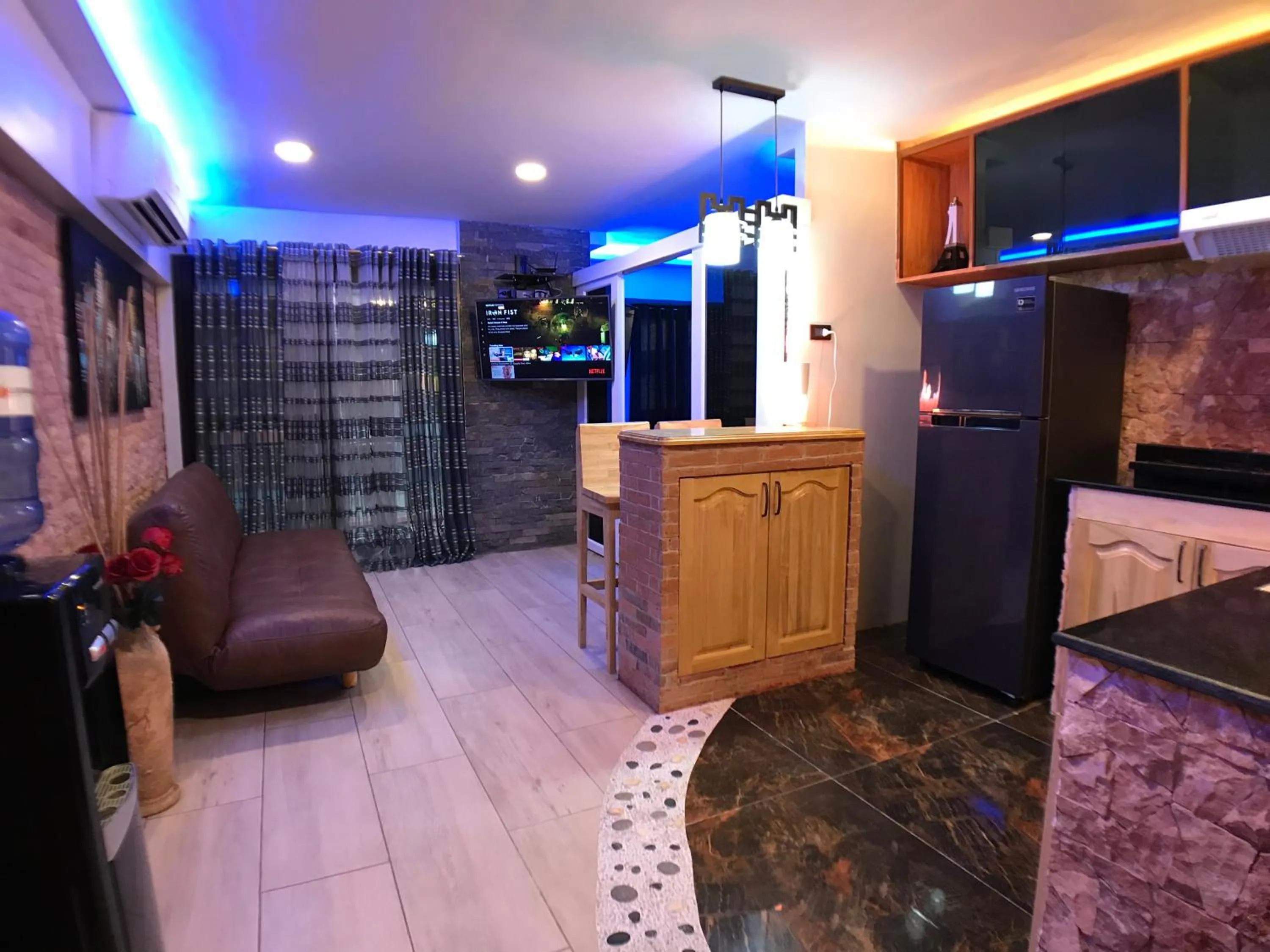 CLOCKWORKORANGE Luxury Suites