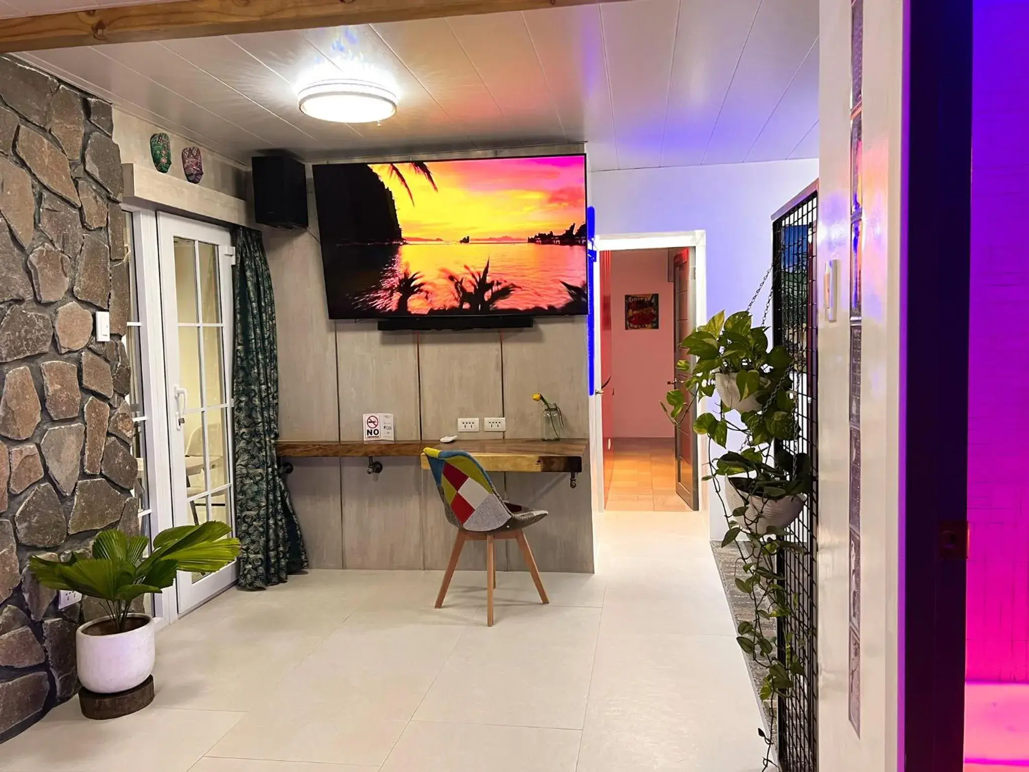 Two-Bedroom Suite in CLOCKWORKORANGE Luxury Suites Two-Bedroom Suite in CLOCKWORKORANGE Luxury Suites