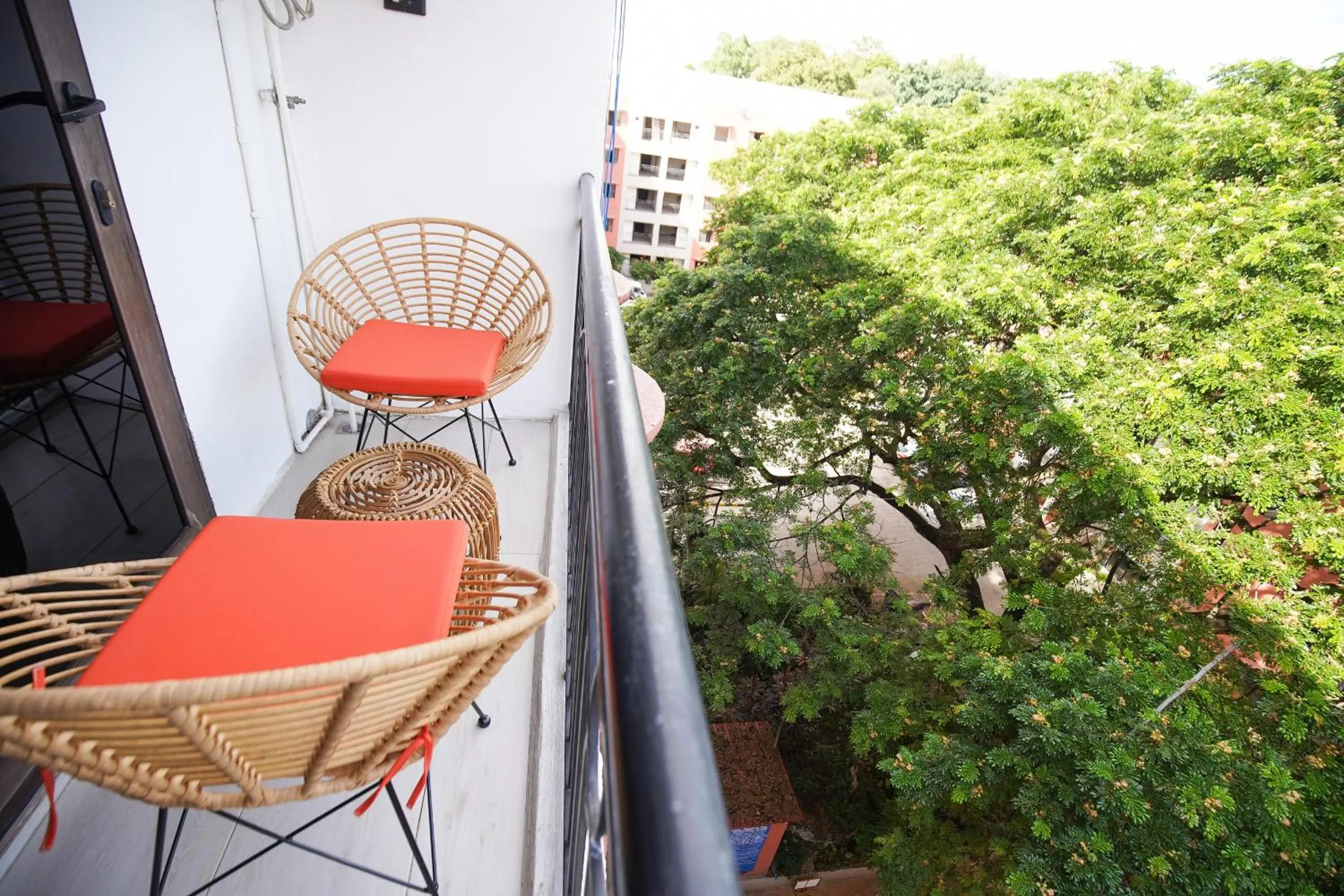 CLOCKWORKORANGE Luxury Suites