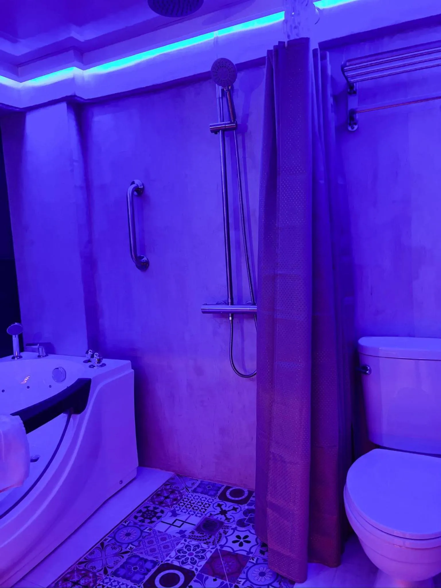 CLOCKWORKORANGE Luxury Suites