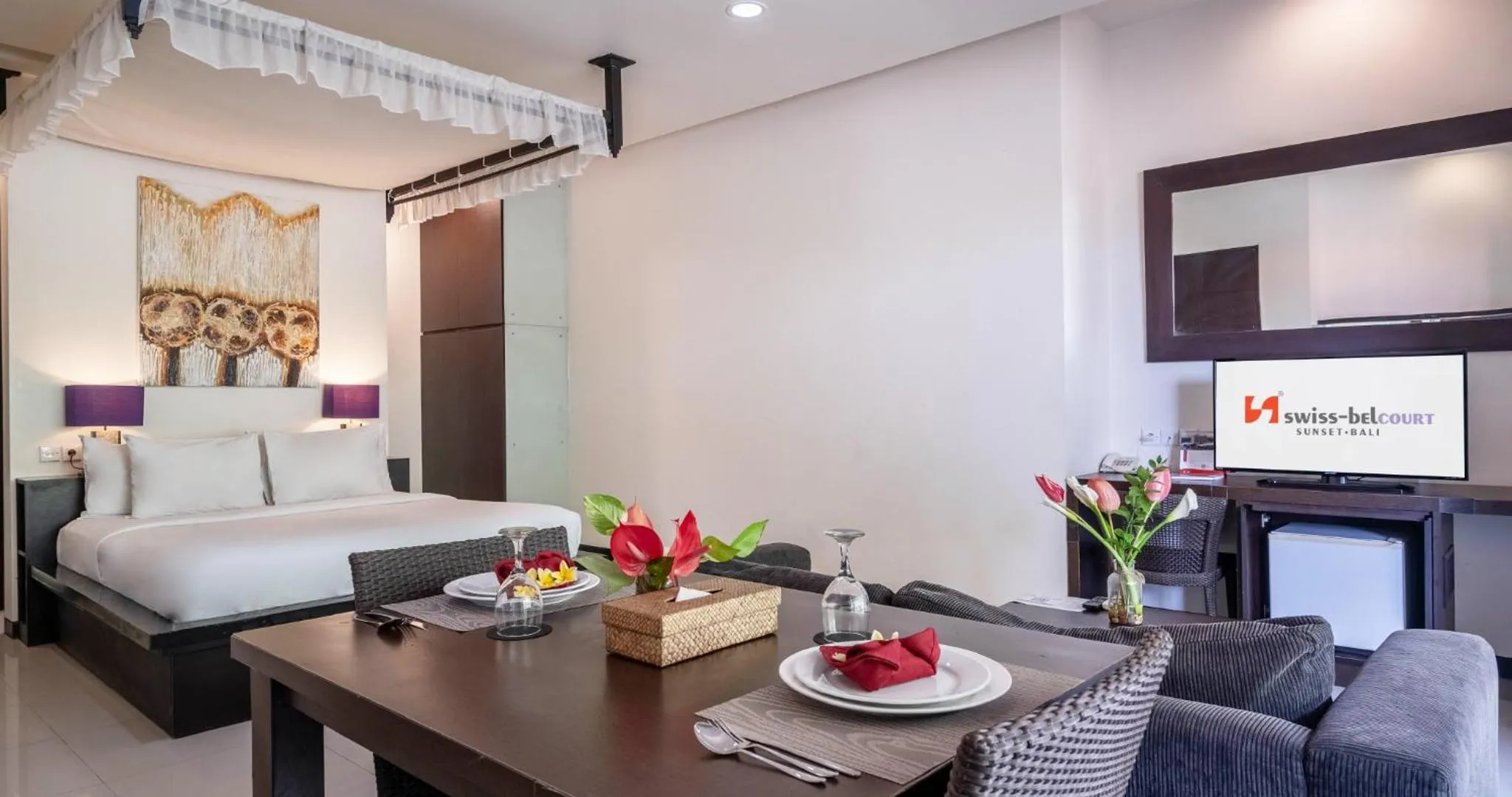 Bed in Swiss-Belcourt Sunset