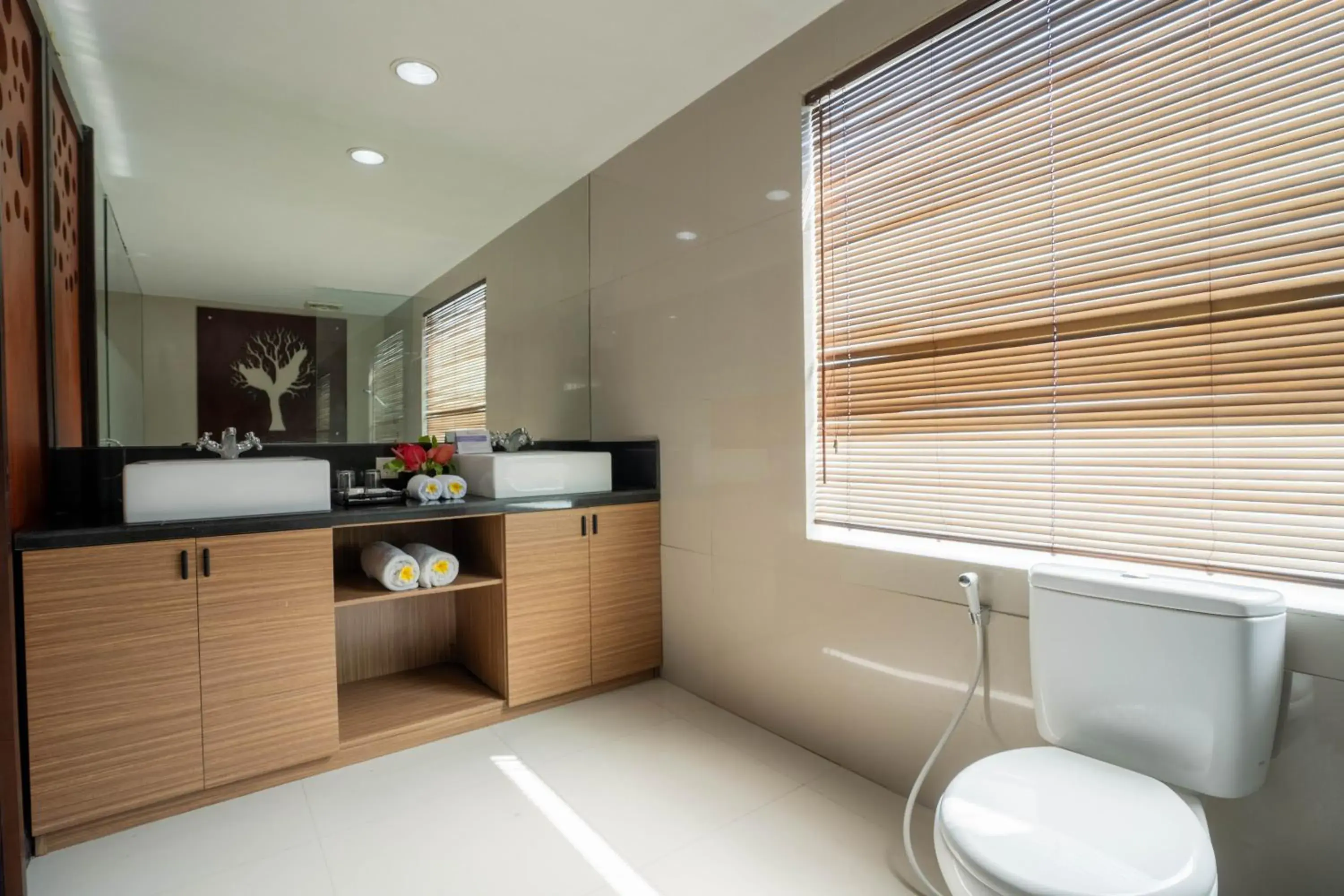 Superior Apartment in Swiss-Belcourt Sunset Superior Apartment in Swiss-Belcourt Sunset