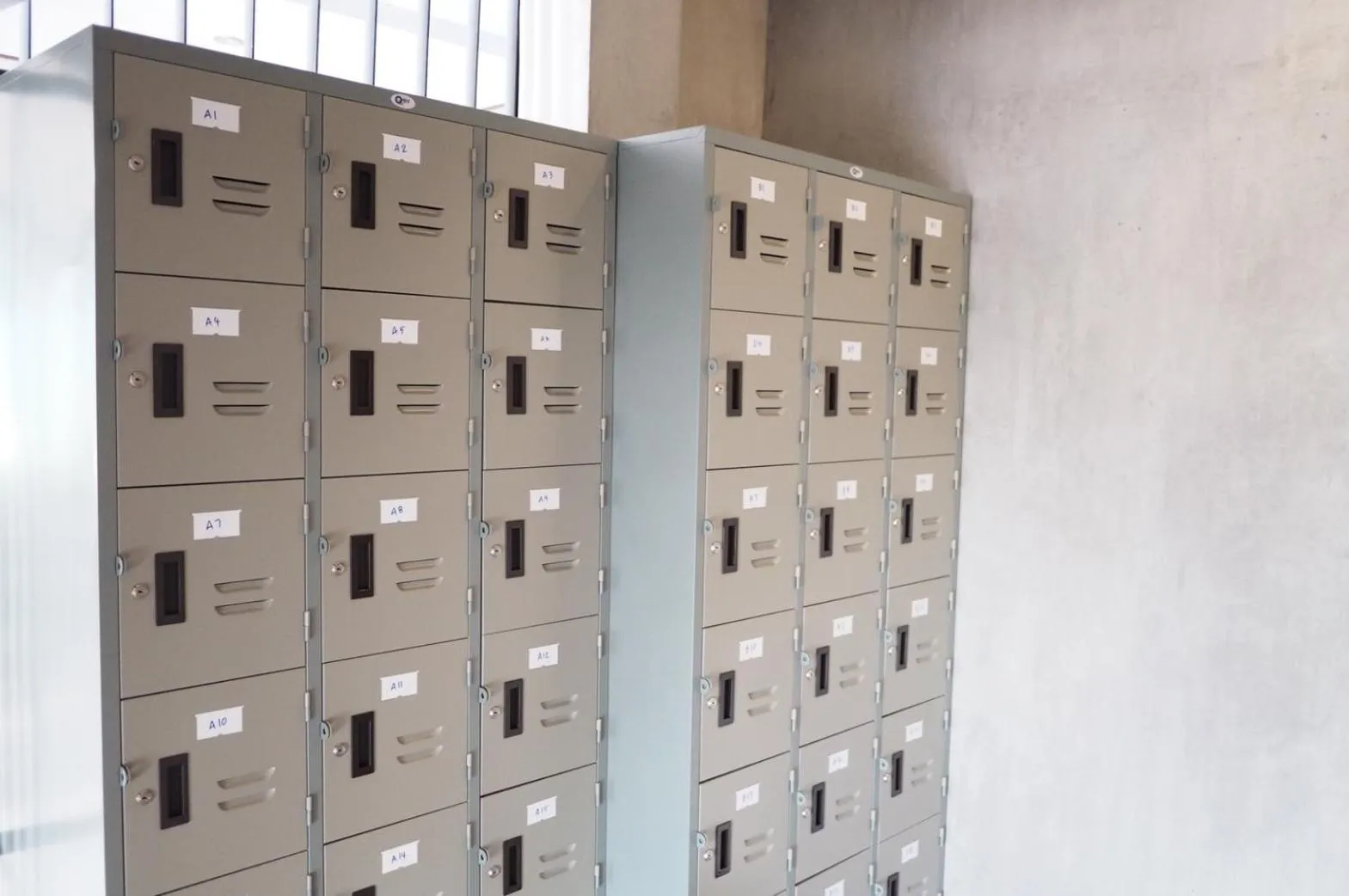 Area and facilities in Stay Samed Hostel