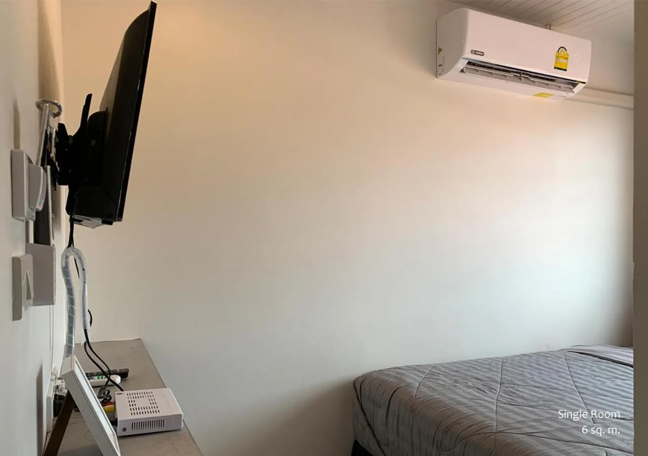 Bedroom, Bed in Stay Samed Hostel