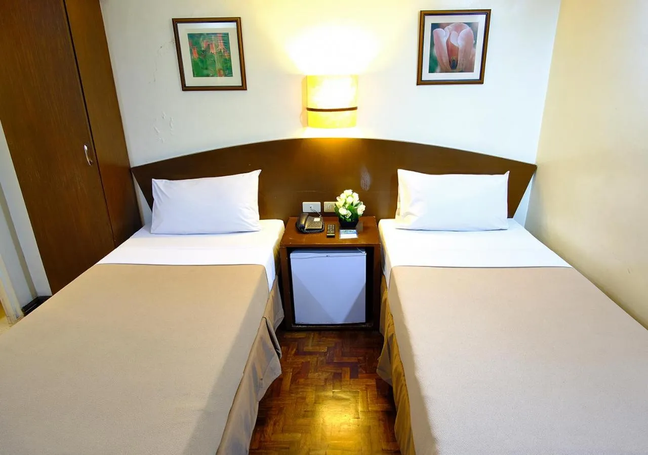 Bed in Fersal Hotel - Manila