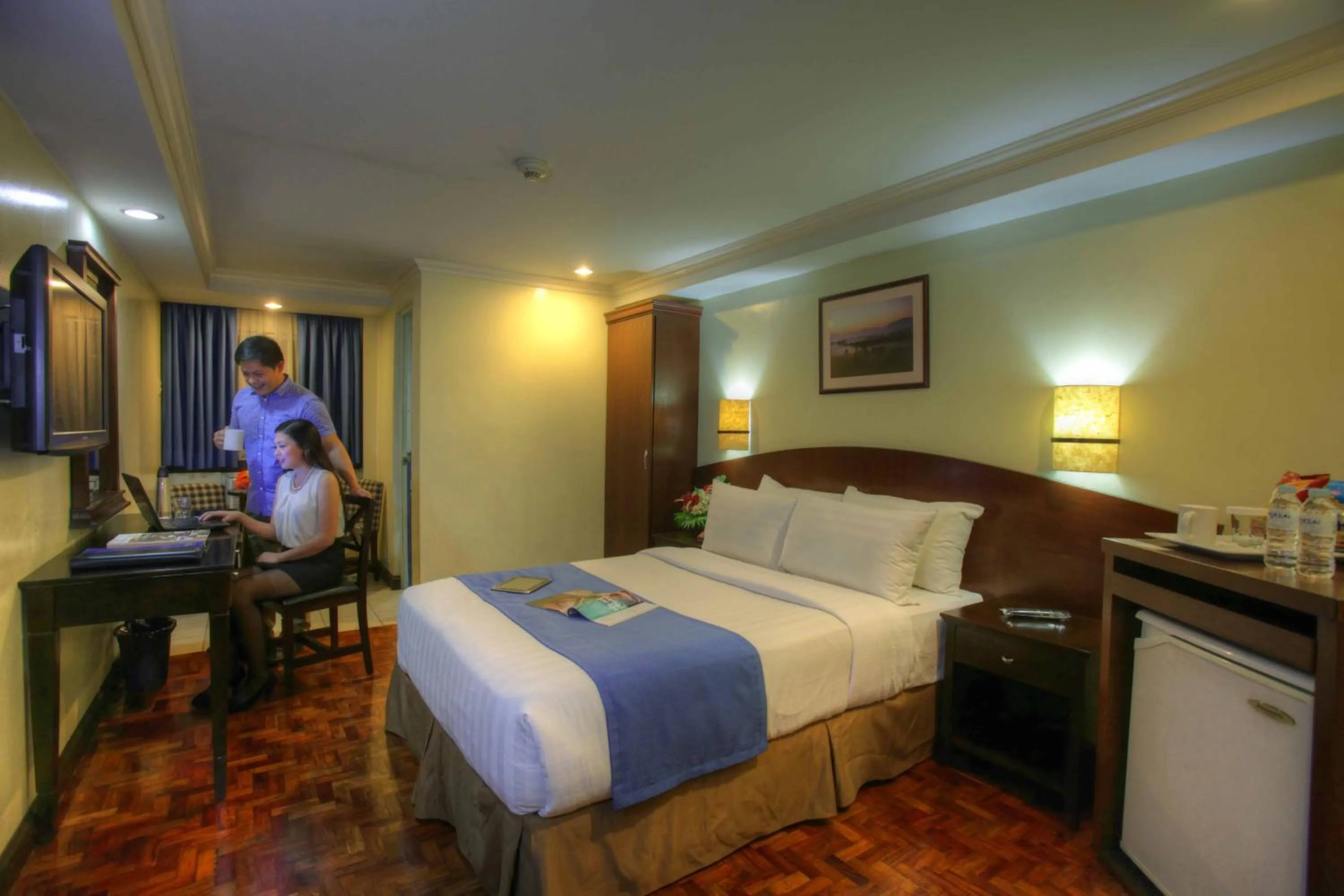Photo of the whole room, Bed in Fersal Hotel - Manila