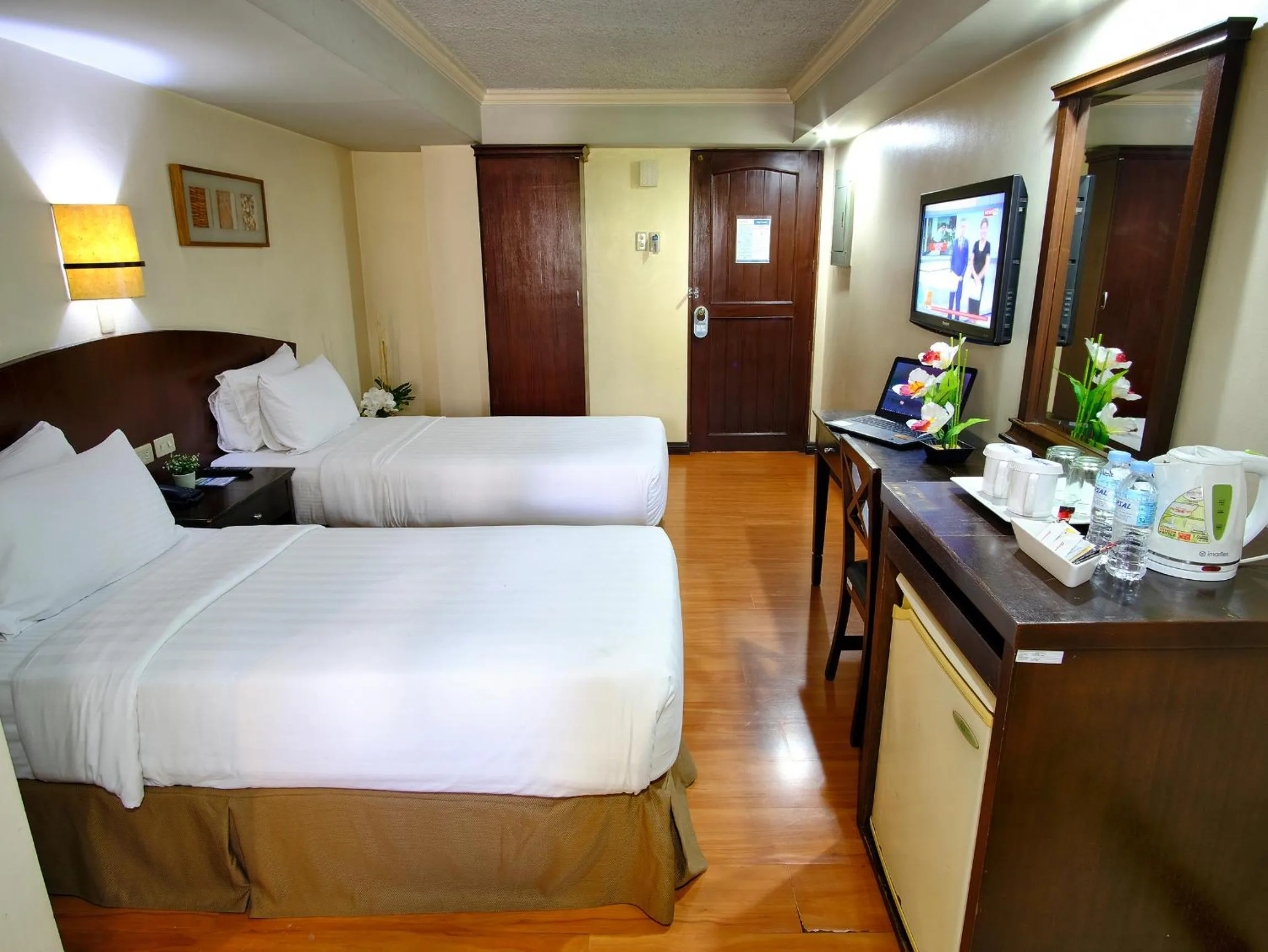 Bed in Fersal Hotel - Manila