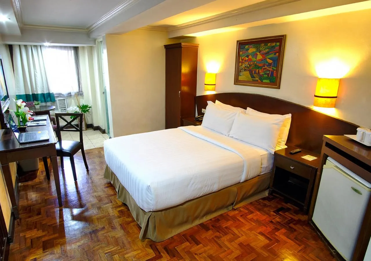 Bed in Fersal Hotel - Manila