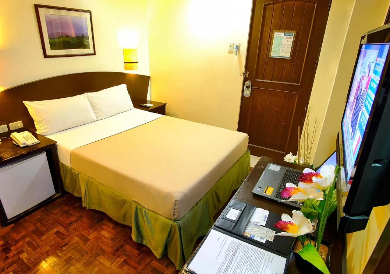 Bed in Fersal Hotel - Manila