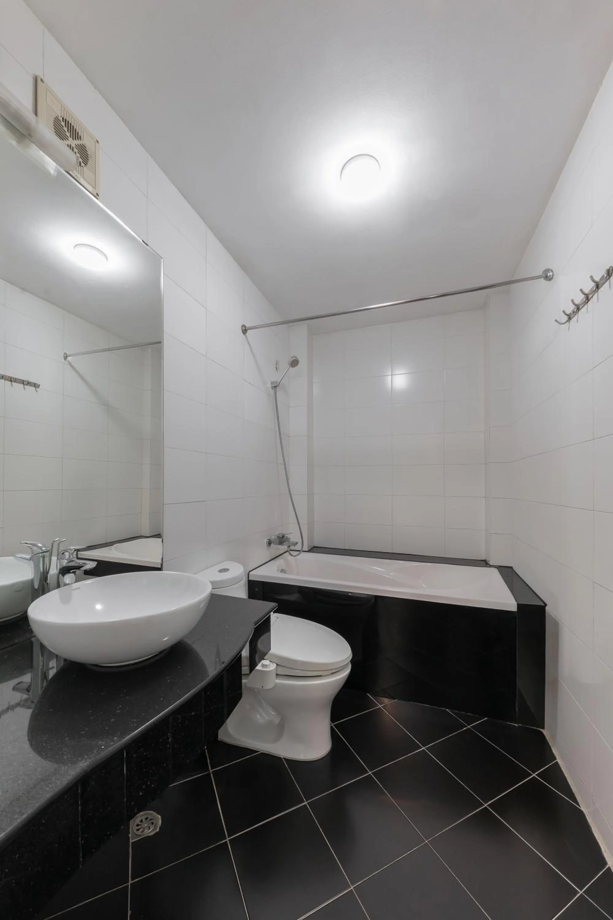 Azumaya Hotel Hai Ba Trung 1